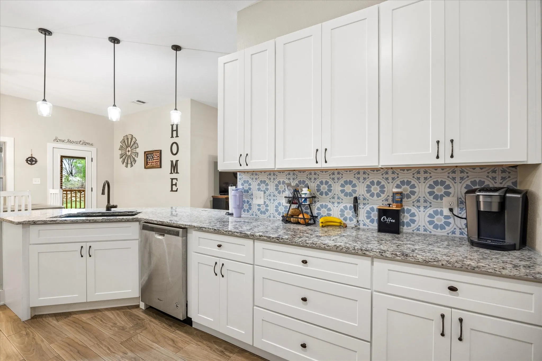 Single Family Residence For Sale in Hood County , 2507 Santiago Drive, Granbury, Texas 76048, 3 Bedroom, 2 Bathroom, 3 Garage spaces, 1,678 Sqft, built in 2021, mls#21294935, Real Estate Agent in Granbury, Homes For Sale in Hood county, Homes For Sale in Granbury, Realtor in Granbury Texas, Real Estate Brokerage Independent Realty Texas, Luminita Cordes Realtor