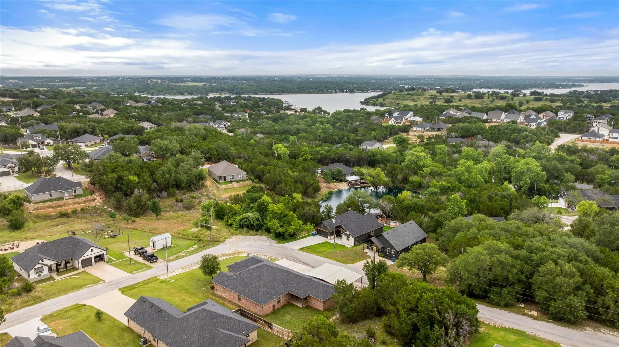 Single Family Residence For Sale in Hood County , 2507 Santiago Drive, Granbury, Texas 76048, 3 Bedroom, 2 Bathroom, 3 Garage spaces, 1,678 Sqft, built in 2021, mls#21294935, Real Estate Agent in Granbury, Homes For Sale in Hood county, Homes For Sale in Granbury, Realtor in Granbury Texas, Real Estate Brokerage Independent Realty Texas, Luminita Cordes Realtor