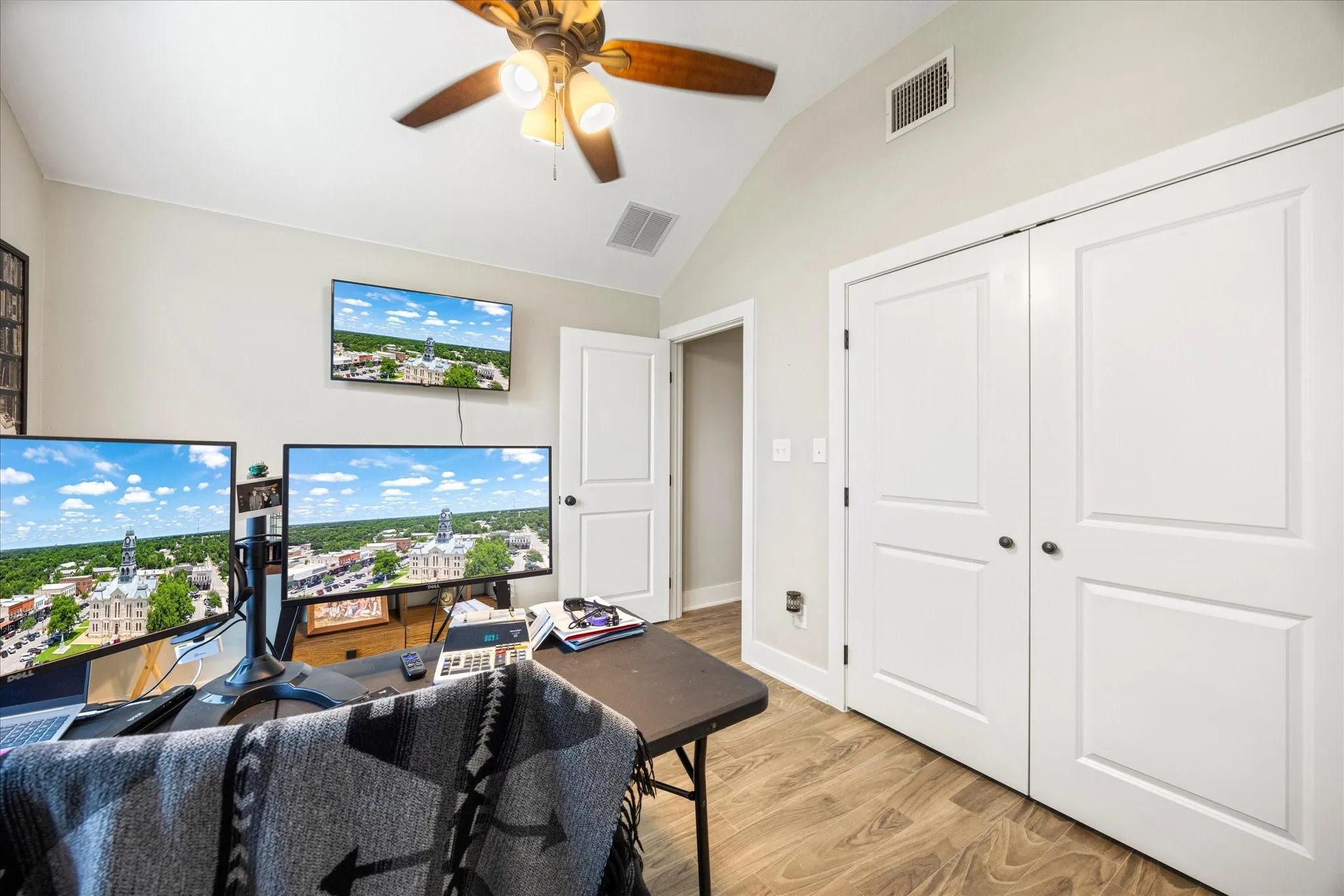 Single Family Residence For Sale in Hood County , 2507 Santiago Drive, Granbury, Texas 76048, 3 Bedroom, 2 Bathroom, 3 Garage spaces, 1,678 Sqft, built in 2021, mls#21294935, Real Estate Agent in Granbury, Homes For Sale in Hood county, Homes For Sale in Granbury, Realtor in Granbury Texas, Real Estate Brokerage Independent Realty Texas, Luminita Cordes Realtor