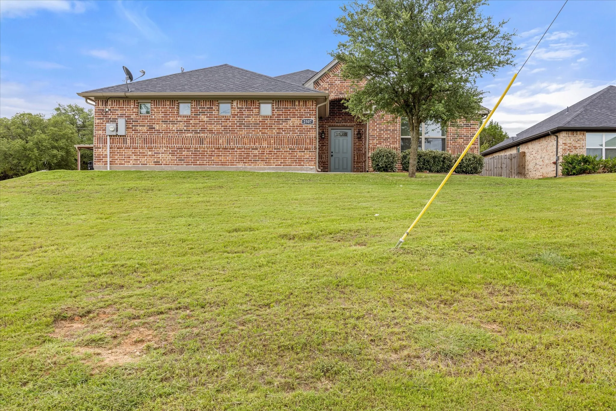 Single Family Residence For Sale in Hood County , 2507 Santiago Drive, Granbury, Texas 76048, 3 Bedroom, 2 Bathroom, 3 Garage spaces, 1,678 Sqft, built in 2021, mls#21294935, Real Estate Agent in Granbury, Homes For Sale in Hood county, Homes For Sale in Granbury, Realtor in Granbury Texas, Real Estate Brokerage Independent Realty Texas, Luminita Cordes Realtor