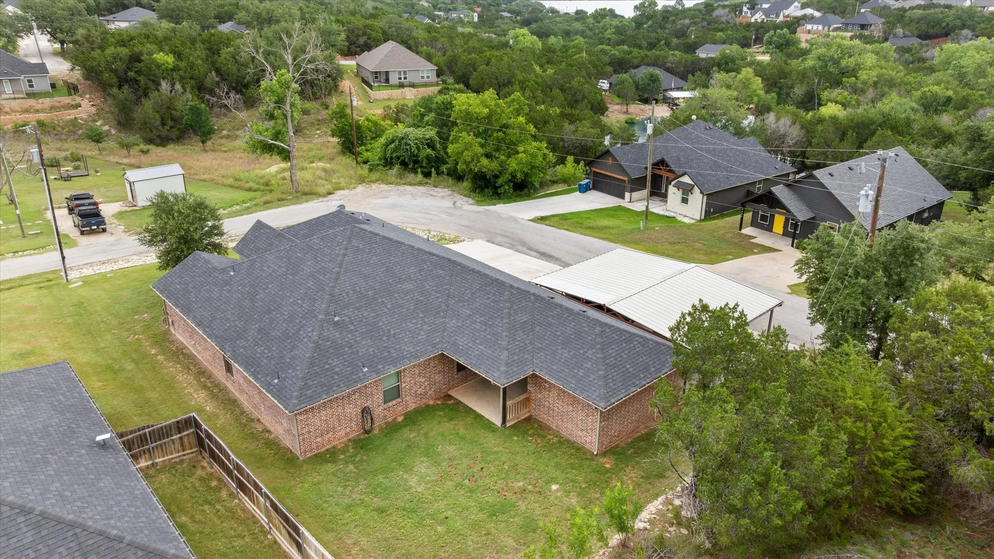 Single Family Residence For Sale in Hood County , 2507 Santiago Drive, Granbury, Texas 76048, 3 Bedroom, 2 Bathroom, 3 Garage spaces, 1,678 Sqft, built in 2021, mls#21294935, Real Estate Agent in Granbury, Homes For Sale in Hood county, Homes For Sale in Granbury, Realtor in Granbury Texas, Real Estate Brokerage Independent Realty Texas, Luminita Cordes Realtor