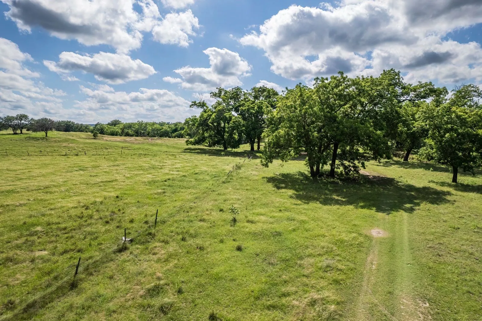 Ranch For Sale in Hamilton County , 1385 County Road 536, Hamilton, Texas 76531, 0, 0, Garage spaces, 0 Sqft, built in 0, Price $4,660,400, mls#21289407, Real Estate Agent in Hamilton, Homes For Sale in Hamilton county, Homes For Sale in Hamilton, Realtor in Hamilton Texas, Real Estate Brokerage Independent Realty Texas, Luminita Cordes Realtor