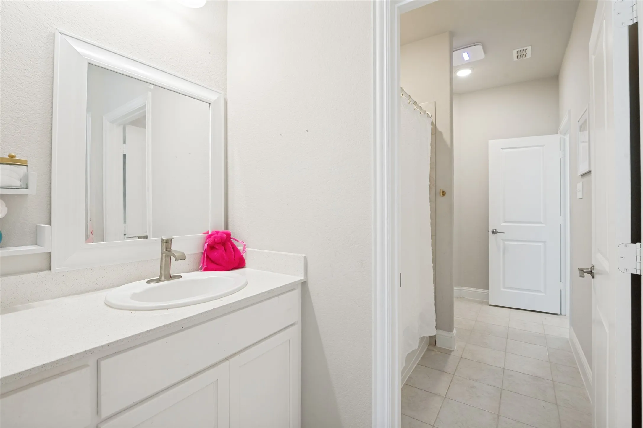 Single Family Residence For Sale in Denton County , 1720 Ordonez Drive, Little Elm, Texas 75068, 4 Bedroom, 4 Bathroom, 3 Garage spaces, 3,529 Sqft, built in 2021, mls#21296975, Real Estate Agent in Little Elm, Homes For Sale in Denton county, Homes For Sale in Little Elm, Realtor in Little Elm Texas, Real Estate Brokerage Independent Realty Texas, Luminita Cordes Realtor