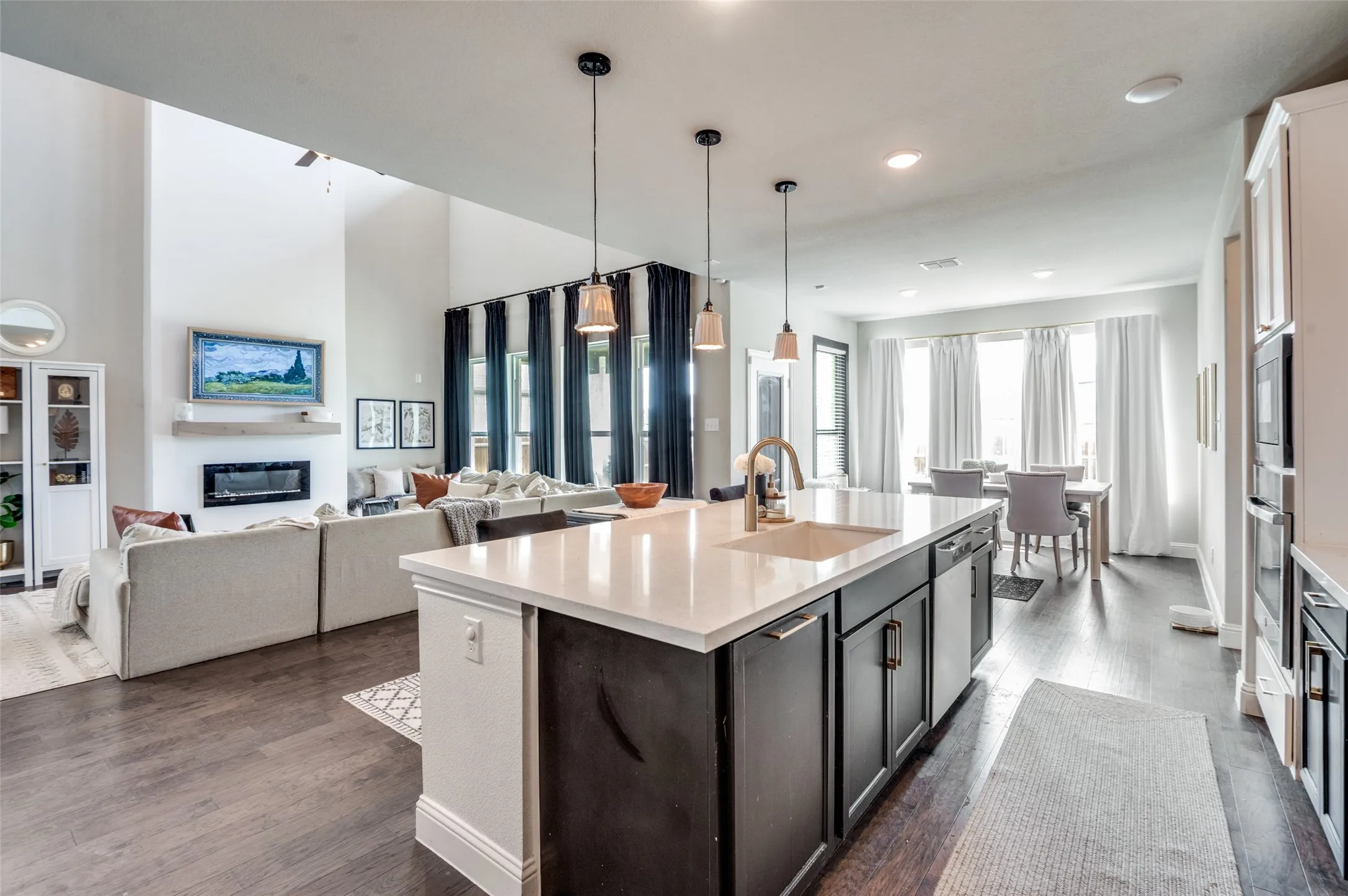 Single Family Residence For Sale in Denton County , 1720 Ordonez Drive, Little Elm, Texas 75068, 4 Bedroom, 4 Bathroom, 3 Garage spaces, 3,529 Sqft, built in 2021, mls#21296975, Real Estate Agent in Little Elm, Homes For Sale in Denton county, Homes For Sale in Little Elm, Realtor in Little Elm Texas, Real Estate Brokerage Independent Realty Texas, Luminita Cordes Realtor