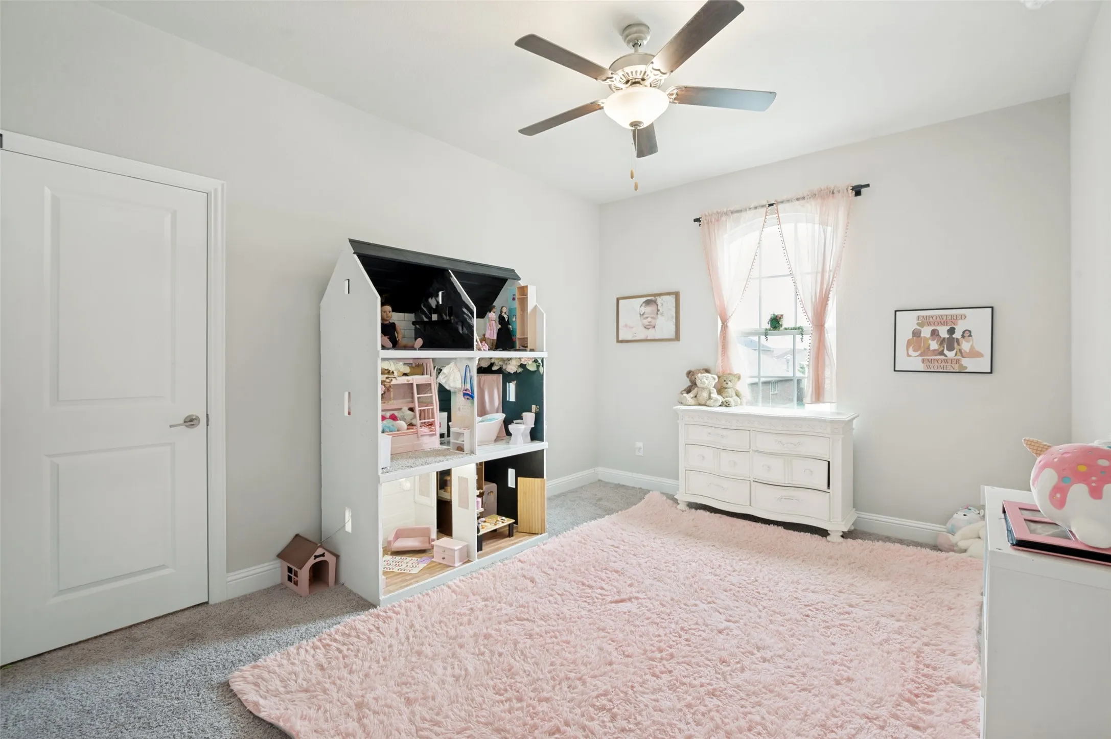 Single Family Residence For Sale in Denton County , 1720 Ordonez Drive, Little Elm, Texas 75068, 4 Bedroom, 4 Bathroom, 3 Garage spaces, 3,529 Sqft, built in 2021, mls#21296975, Real Estate Agent in Little Elm, Homes For Sale in Denton county, Homes For Sale in Little Elm, Realtor in Little Elm Texas, Real Estate Brokerage Independent Realty Texas, Luminita Cordes Realtor