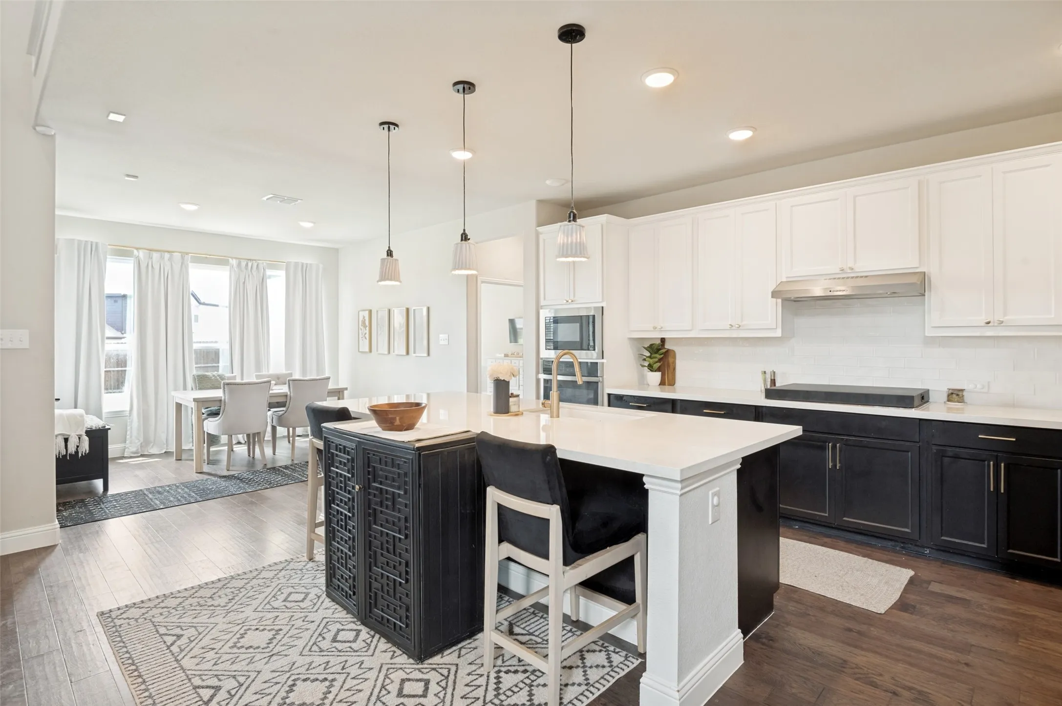 Single Family Residence For Sale in Denton County , 1720 Ordonez Drive, Little Elm, Texas 75068, 4 Bedroom, 4 Bathroom, 3 Garage spaces, 3,529 Sqft, built in 2021, mls#21296975, Real Estate Agent in Little Elm, Homes For Sale in Denton county, Homes For Sale in Little Elm, Realtor in Little Elm Texas, Real Estate Brokerage Independent Realty Texas, Luminita Cordes Realtor