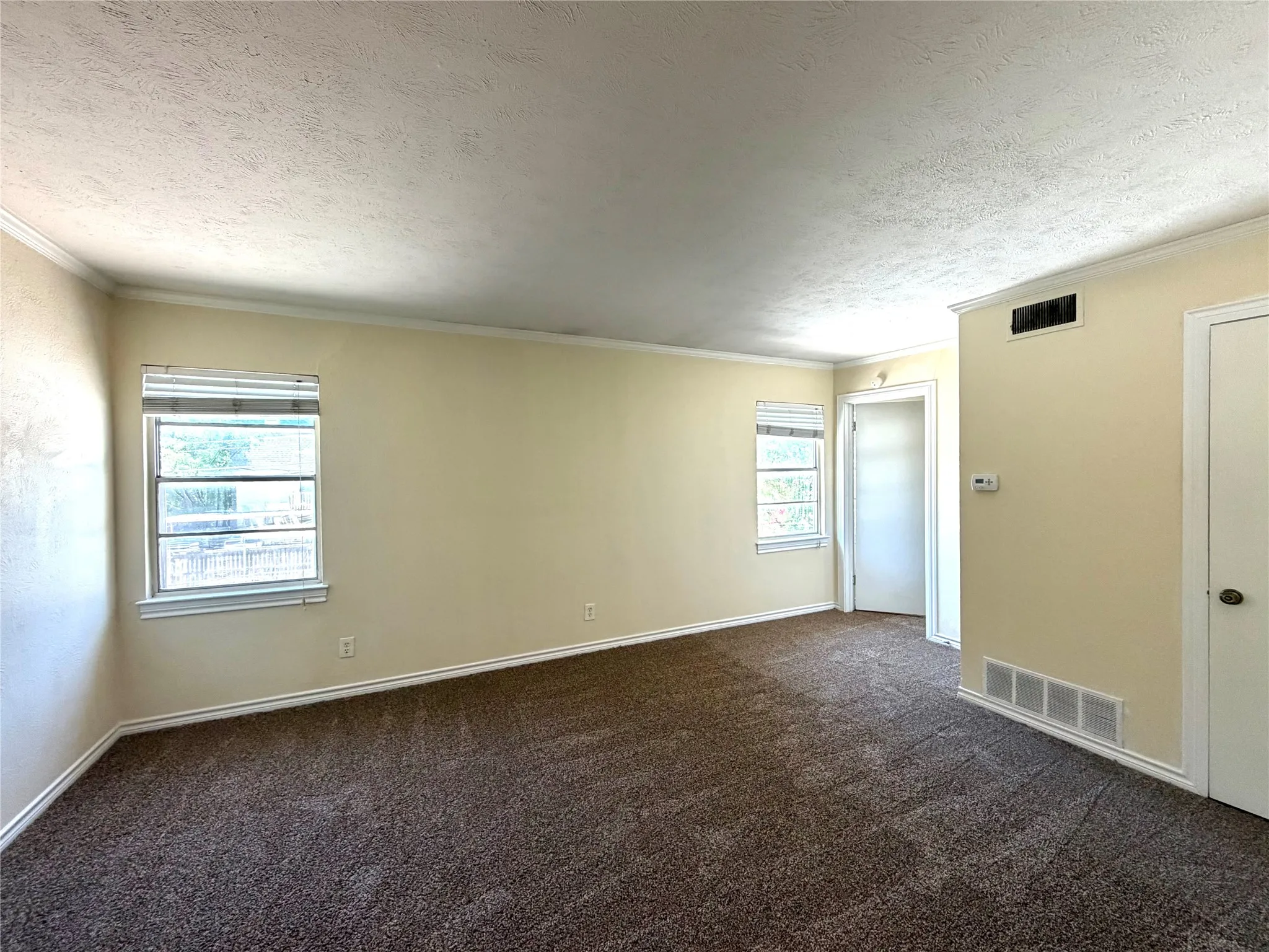 Condominium For Rent in Dallas County , 4311 Cole Avenue 111, Dallas, Texas 75205, 1 Bedroom, 1 Bathroom, Garage spaces, 659 Sqft, built in 1983, mls#21290881, Real Estate Agent in Dallas, Homes For Rent in Dallas county, Homes For Rent in Dallas, Realtor in Dallas Texas, Real Estate Brokerage Independent Realty Texas, Luminita Cordes Realtor