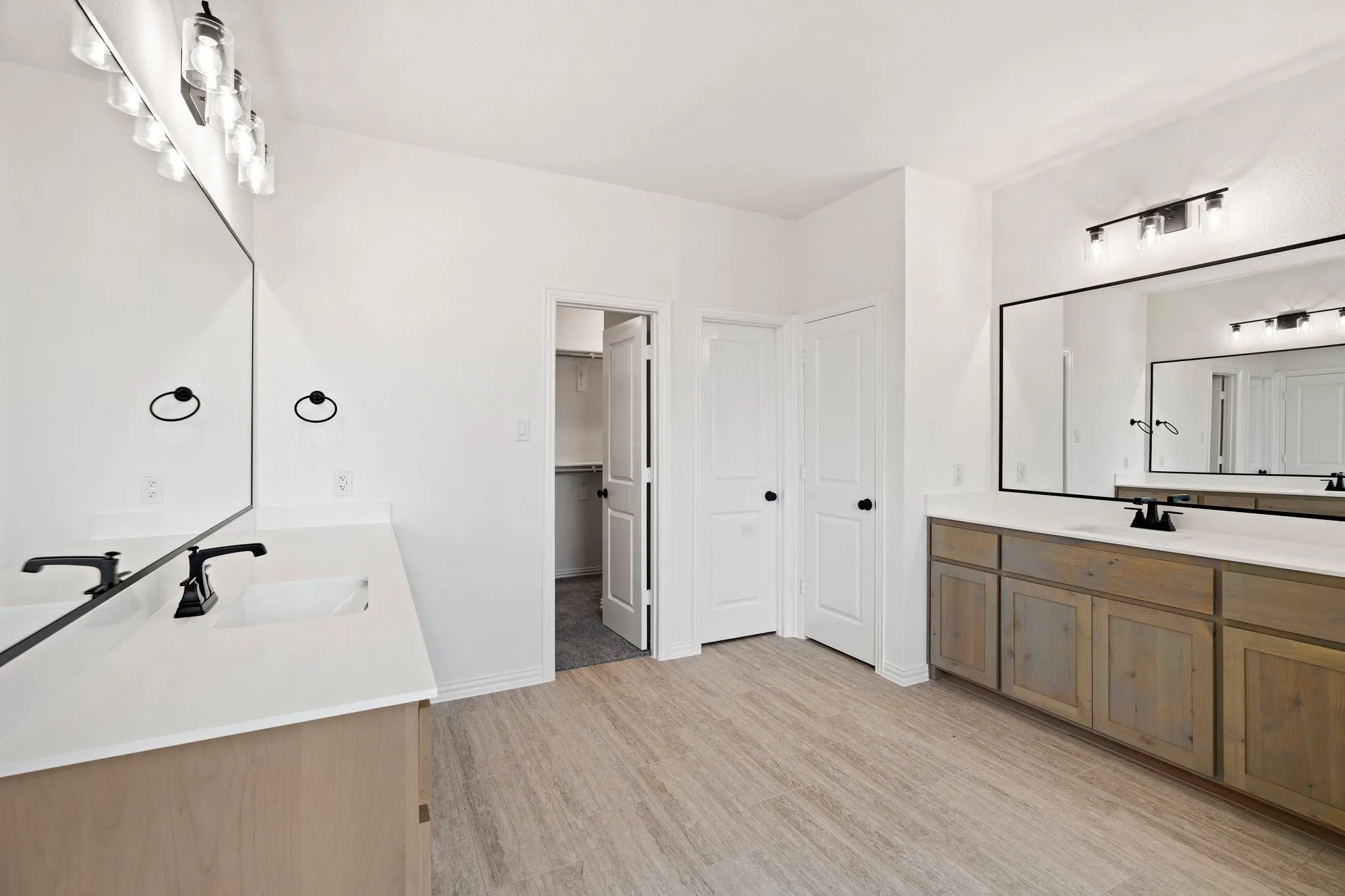 Single Family Residence For Sale in Ellis County , 430 Paradise Ridge Drive, Waxahachie, Texas 75167, 4 Bedroom, 3 Bathroom, 3 Garage spaces, 3,233 Sqft, built in 2026, mls#21297099, Real Estate Agent in Waxahachie, Homes For Sale in Ellis county, Homes For Sale in Waxahachie, Realtor in Waxahachie Texas, Real Estate Brokerage Independent Realty Texas, Luminita Cordes Realtor