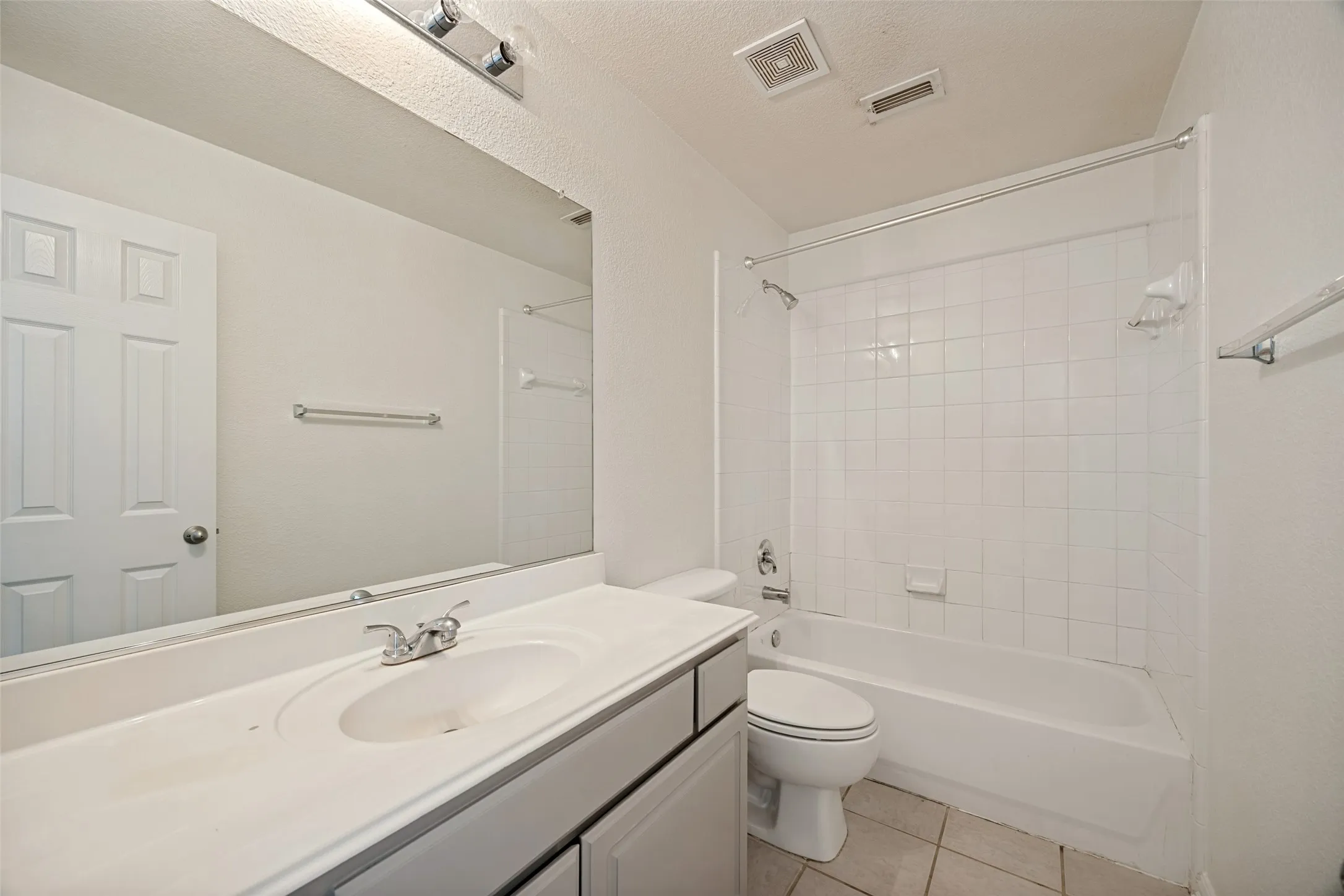 Single Family Residence For Sale in Collin County , 4437 Red Barn Drive, Richardson, Texas 75082, 5 Bedroom, 4 Bathroom, 3 Garage spaces, 4,069 Sqft, built in 2001, mls#21294642, Real Estate Agent in Richardson, Homes For Sale in Collin county, Homes For Sale in Richardson, Realtor in Richardson Texas, Real Estate Brokerage Independent Realty Texas, Luminita Cordes Realtor