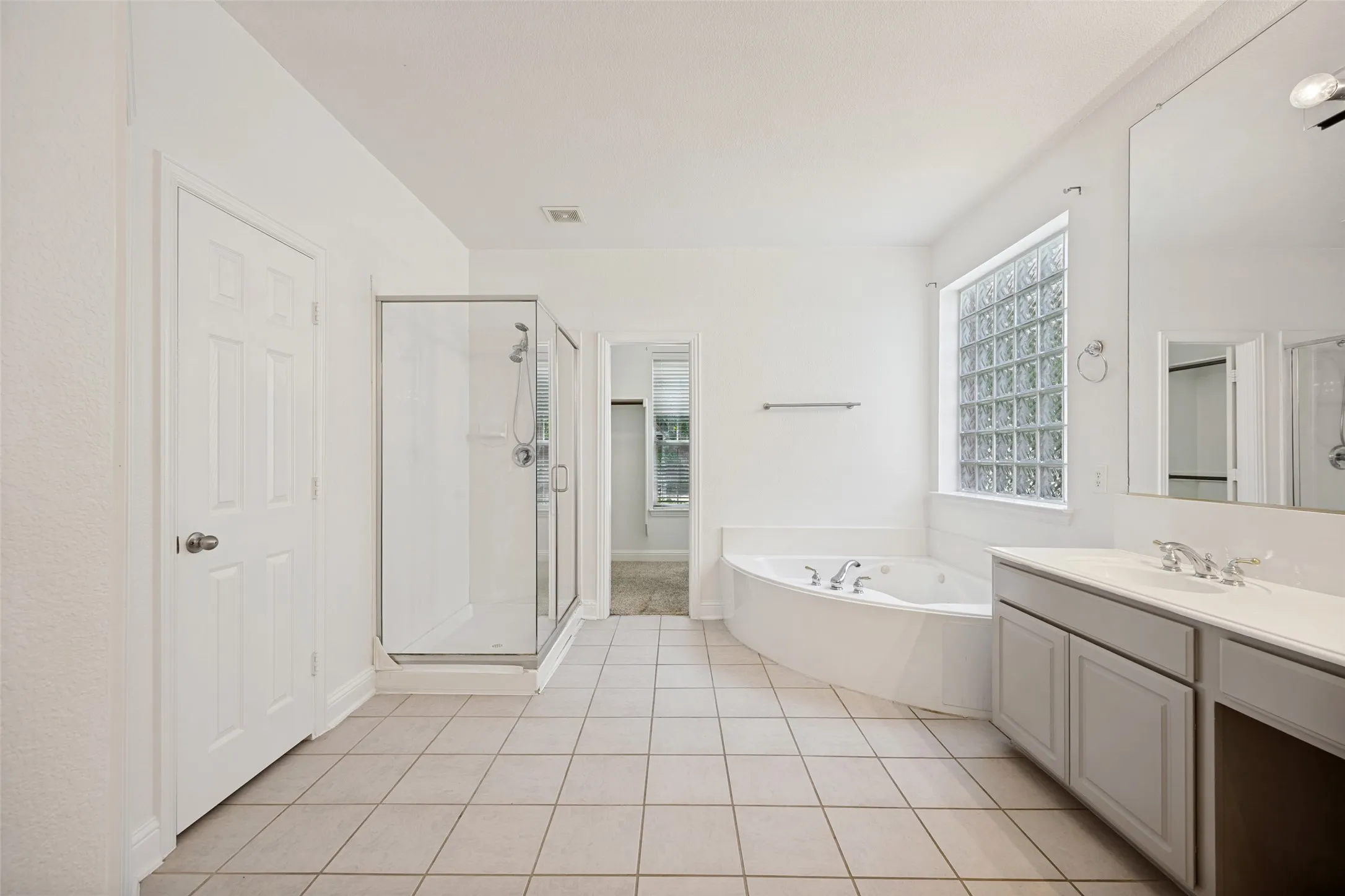 Single Family Residence For Sale in Collin County , 4437 Red Barn Drive, Richardson, Texas 75082, 5 Bedroom, 4 Bathroom, 3 Garage spaces, 4,069 Sqft, built in 2001, mls#21294642, Real Estate Agent in Richardson, Homes For Sale in Collin county, Homes For Sale in Richardson, Realtor in Richardson Texas, Real Estate Brokerage Independent Realty Texas, Luminita Cordes Realtor