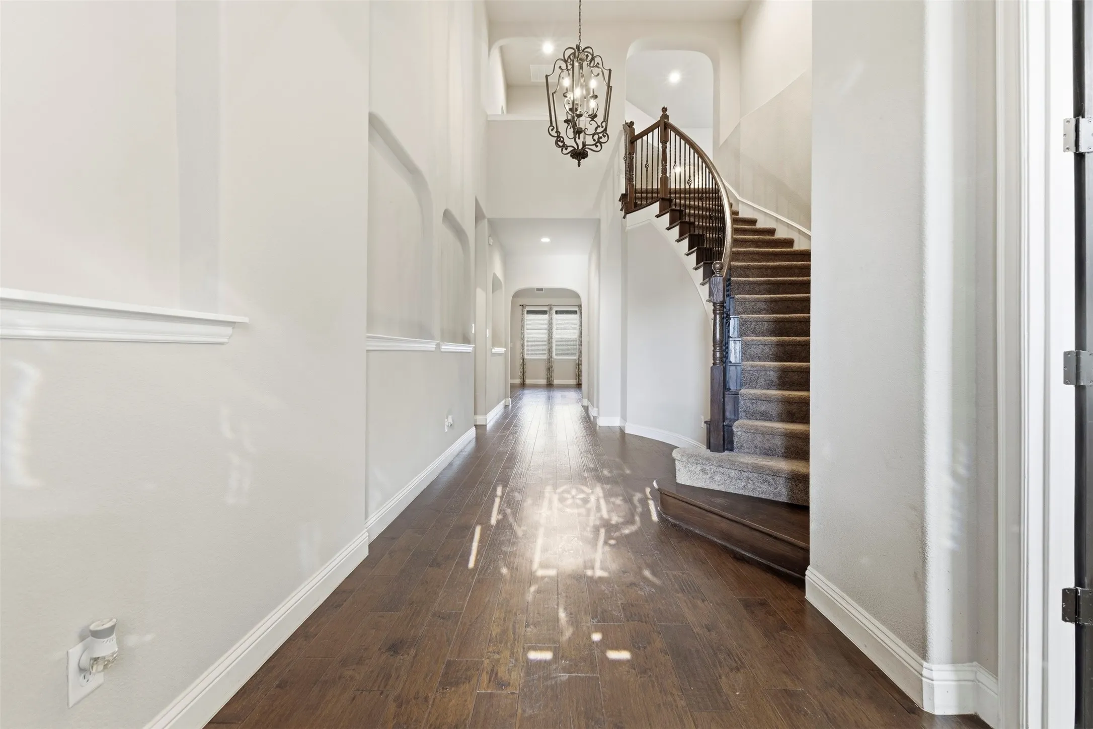 Single Family Residence For Sale in Ellis County , 421 Summer Grove Drive, Midlothian, Texas 76065, 4 Bedroom, 5 Bathroom, 3 Garage spaces, 3,870 Sqft, built in 2018, mls#21295987, Real Estate Agent in Midlothian, Homes For Sale in Ellis county, Homes For Sale in Midlothian, Realtor in Midlothian Texas, Real Estate Brokerage Independent Realty Texas, Luminita Cordes Realtor