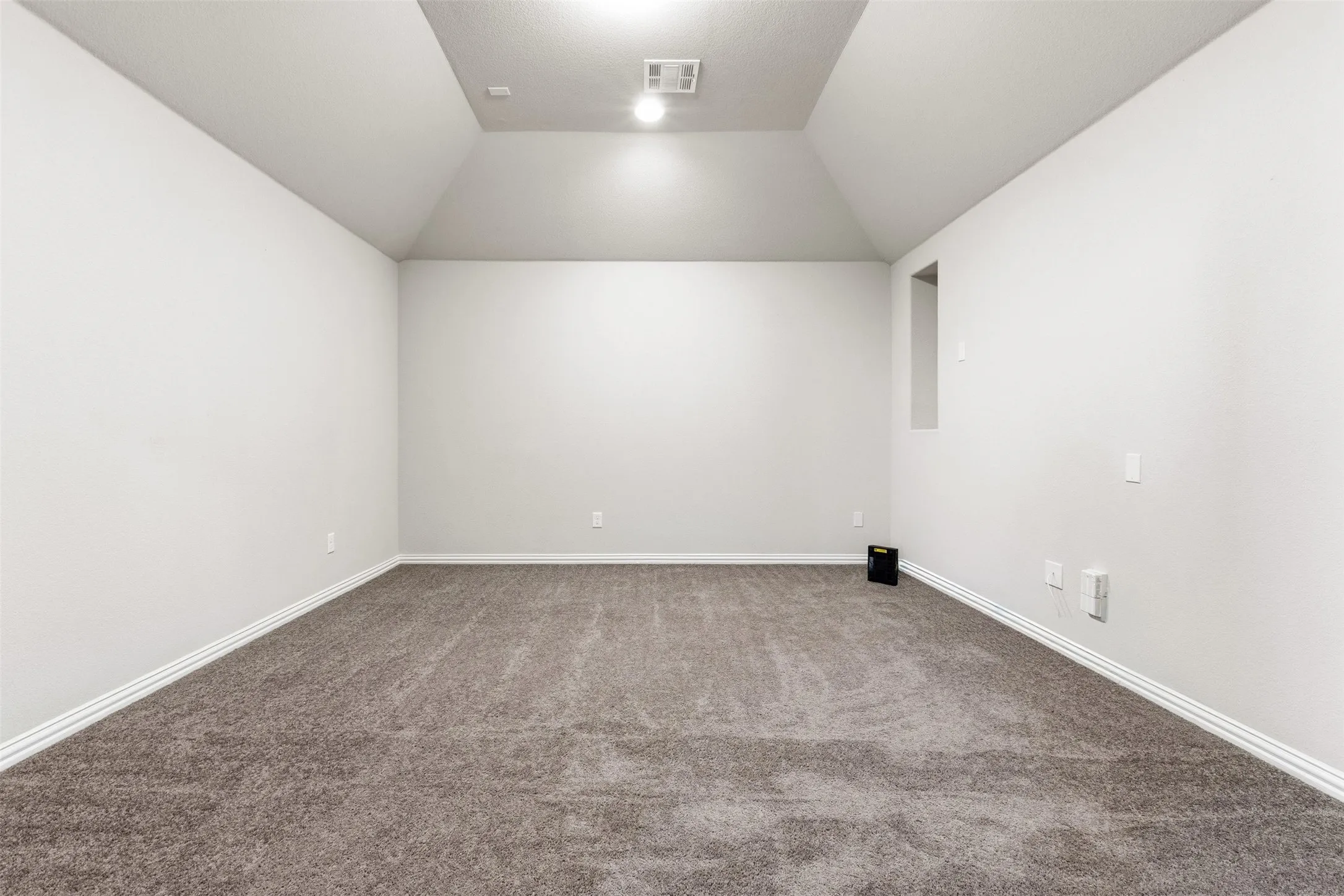 Single Family Residence For Sale in Ellis County , 421 Summer Grove Drive, Midlothian, Texas 76065, 4 Bedroom, 5 Bathroom, 3 Garage spaces, 3,870 Sqft, built in 2018, mls#21295987, Real Estate Agent in Midlothian, Homes For Sale in Ellis county, Homes For Sale in Midlothian, Realtor in Midlothian Texas, Real Estate Brokerage Independent Realty Texas, Luminita Cordes Realtor