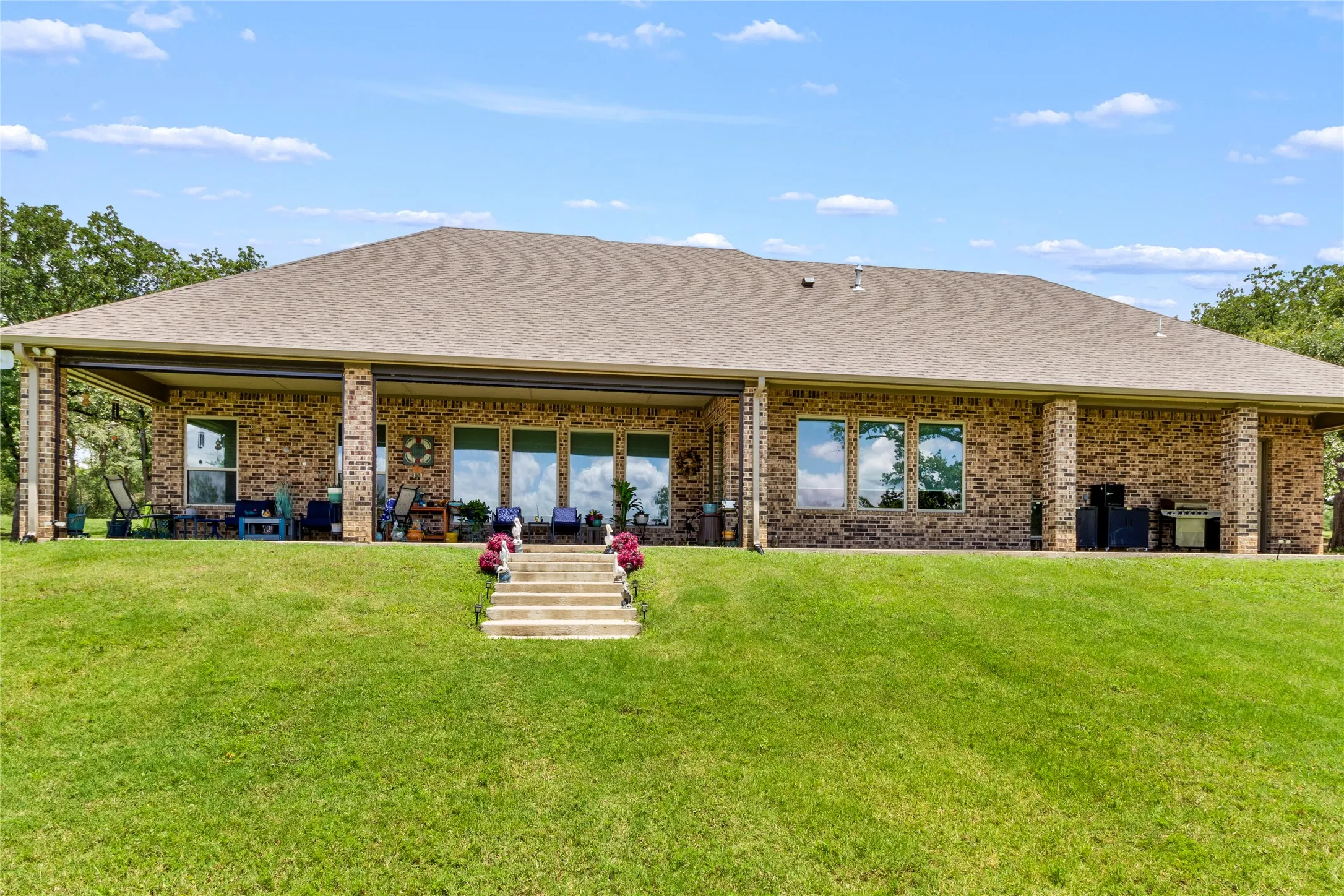 Single Family Residence For Sale in Leon County , 450 County Road 3674, Marquez, Texas 77865, 3 Bedroom, 3 Bathroom, 2 Garage spaces, 2,598 Sqft, built in 2023, Price $975,000, mls#21296555, Real Estate Agent in Marquez, Homes For Sale in Leon county, Homes For Sale in Marquez, Realtor in Marquez Texas, Real Estate Brokerage Independent Realty Texas, Luminita Cordes Realtor