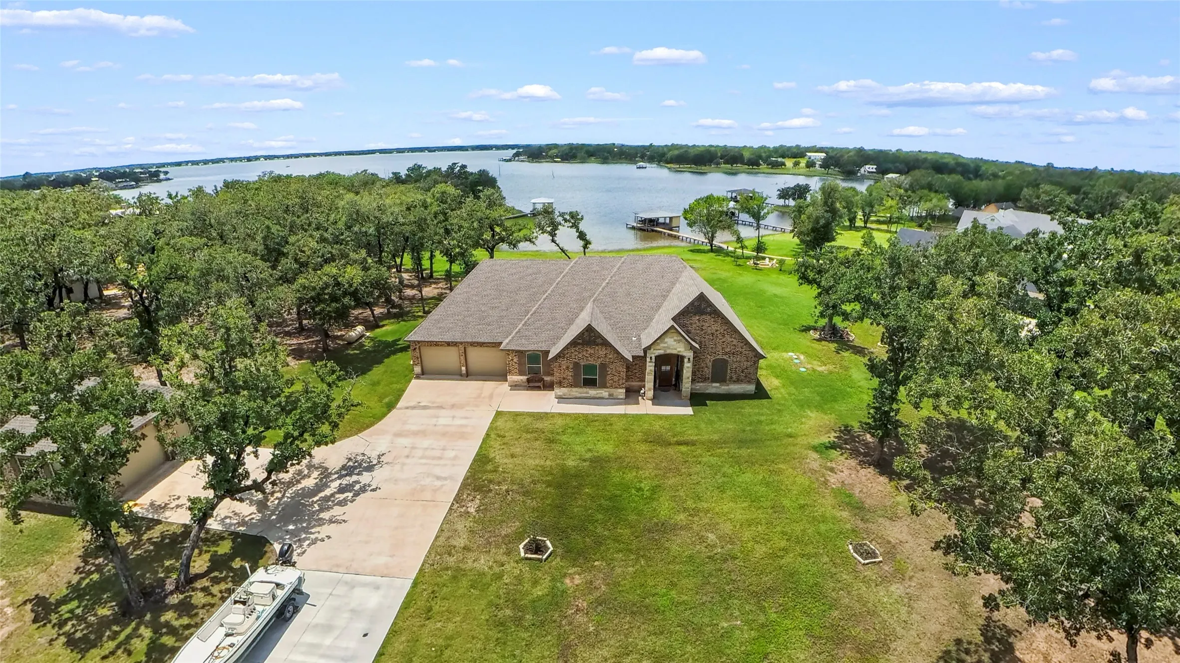 Single Family Residence For Sale in Leon County , 450 County Road 3674, Marquez, Texas 77865, 3 Bedroom, 3 Bathroom, 2 Garage spaces, 2,598 Sqft, built in 2023, Price $975,000, mls#21296555, Real Estate Agent in Marquez, Homes For Sale in Leon county, Homes For Sale in Marquez, Realtor in Marquez Texas, Real Estate Brokerage Independent Realty Texas, Luminita Cordes Realtor