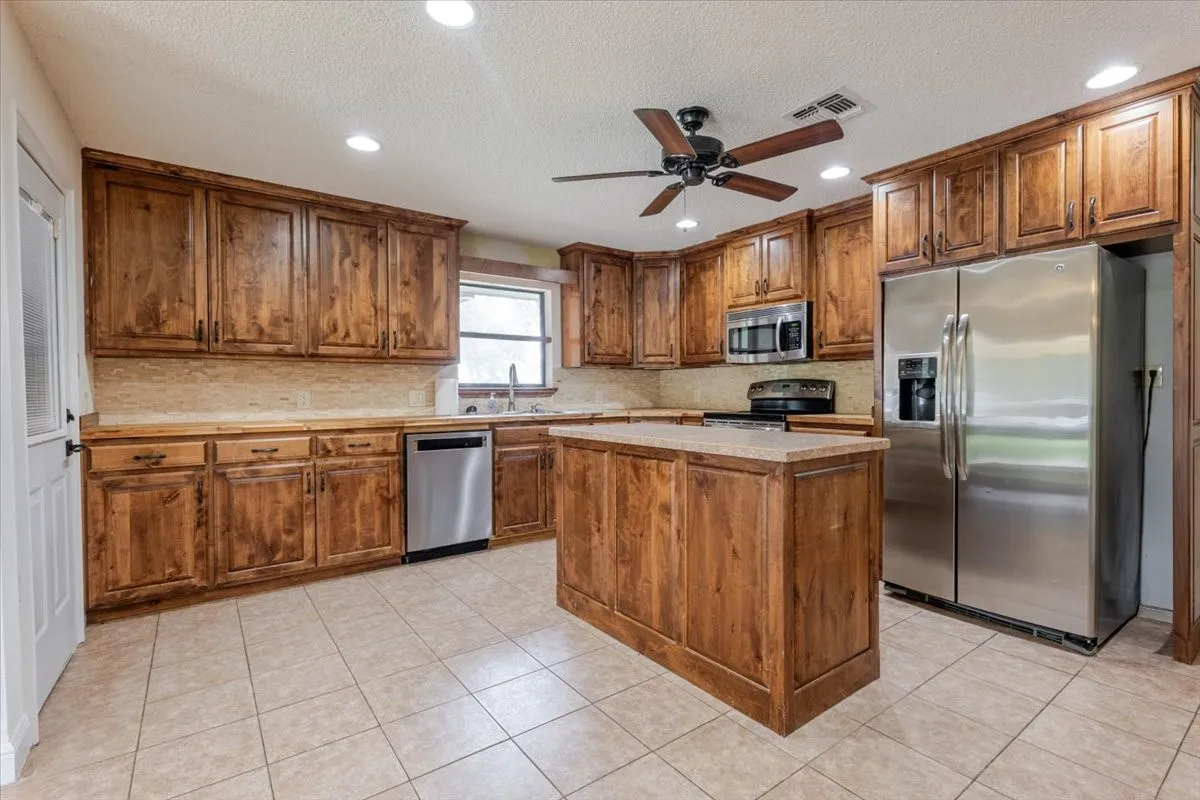 Farm For Sale in Parker County , 606 Grindstone Road, Brock, Texas 76087, 3 Bedroom, 2 Bathroom, 2 Garage spaces, 2,281 Sqft, built in 1978, Price $1,095,000, mls#21296419, Real Estate Agent in Brock, Homes For Sale in Parker county, Homes For Sale in Brock, Realtor in Brock Texas, Real Estate Brokerage Independent Realty Texas, Luminita Cordes Realtor