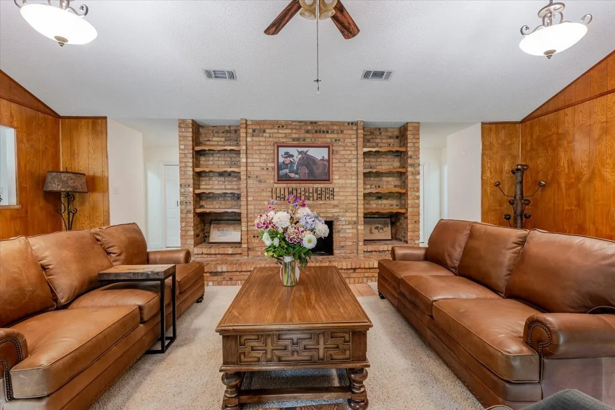 Farm For Sale in Parker County , 606 Grindstone Road, Brock, Texas 76087, 3 Bedroom, 2 Bathroom, 2 Garage spaces, 2,281 Sqft, built in 1978, Price $1,095,000, mls#21296419, Real Estate Agent in Brock, Homes For Sale in Parker county, Homes For Sale in Brock, Realtor in Brock Texas, Real Estate Brokerage Independent Realty Texas, Luminita Cordes Realtor