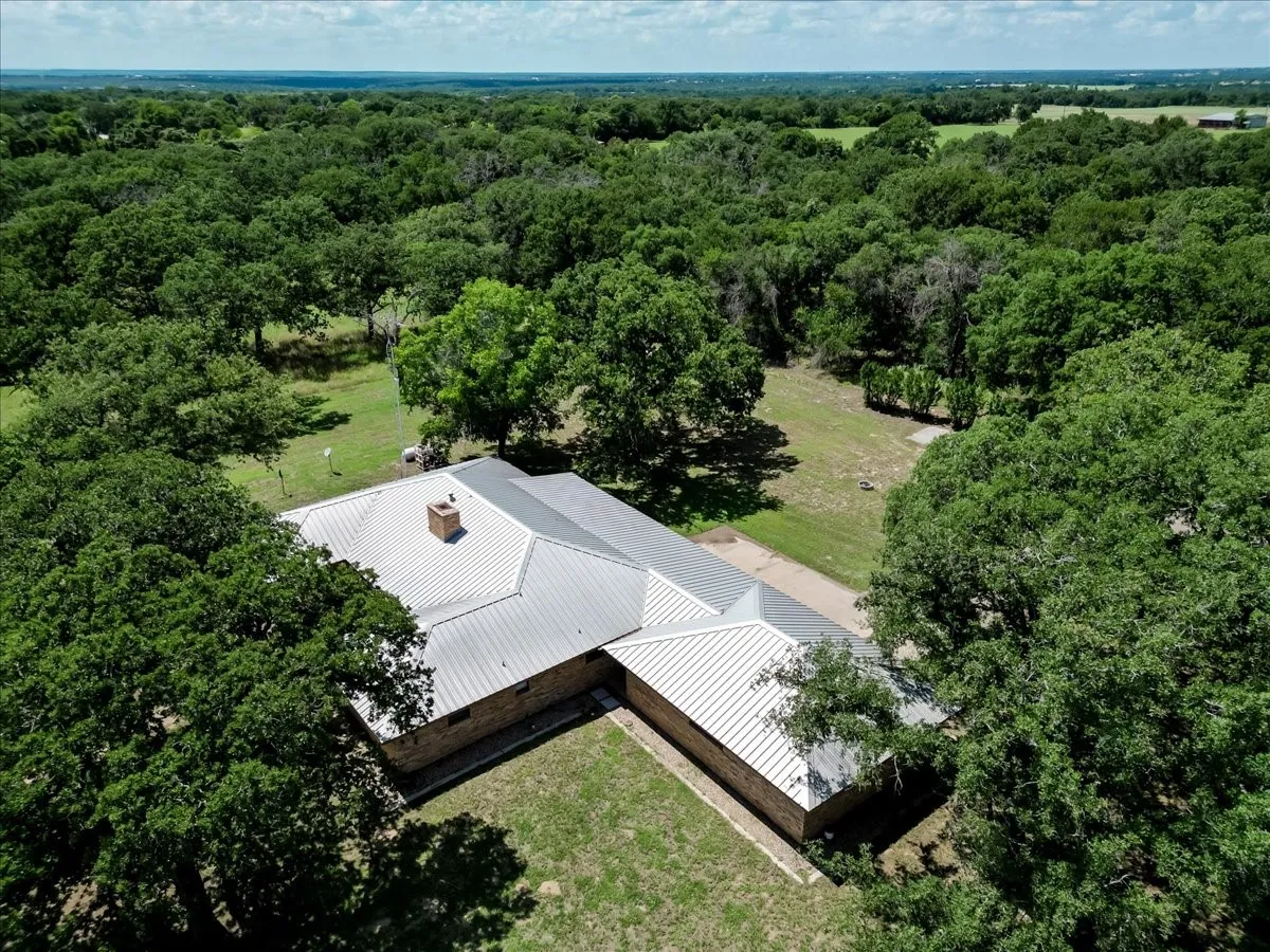 Farm For Sale in Parker County , 606 Grindstone Road, Brock, Texas 76087, 3 Bedroom, 2 Bathroom, 2 Garage spaces, 2,281 Sqft, built in 1978, Price $1,095,000, mls#21296419, Real Estate Agent in Brock, Homes For Sale in Parker county, Homes For Sale in Brock, Realtor in Brock Texas, Real Estate Brokerage Independent Realty Texas, Luminita Cordes Realtor