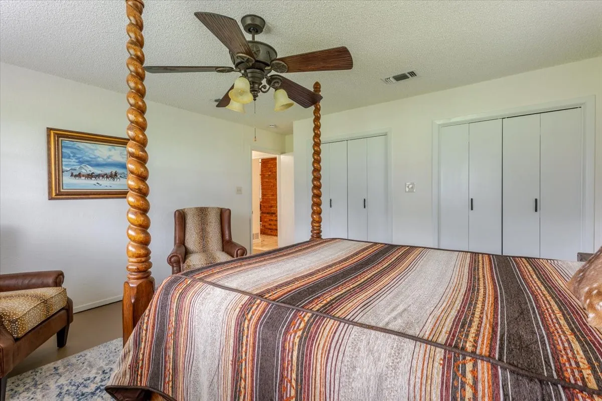 Farm For Sale in Parker County , 606 Grindstone Road, Brock, Texas 76087, 3 Bedroom, 2 Bathroom, 2 Garage spaces, 2,281 Sqft, built in 1978, Price $1,095,000, mls#21296419, Real Estate Agent in Brock, Homes For Sale in Parker county, Homes For Sale in Brock, Realtor in Brock Texas, Real Estate Brokerage Independent Realty Texas, Luminita Cordes Realtor