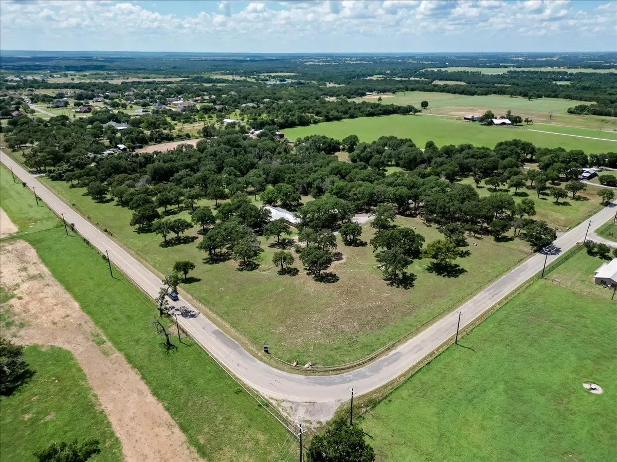 Farm For Sale in Parker County , 606 Grindstone Road, Brock, Texas 76087, 3 Bedroom, 2 Bathroom, 2 Garage spaces, 2,281 Sqft, built in 1978, Price $1,095,000, mls#21296419, Real Estate Agent in Brock, Homes For Sale in Parker county, Homes For Sale in Brock, Realtor in Brock Texas, Real Estate Brokerage Independent Realty Texas, Luminita Cordes Realtor