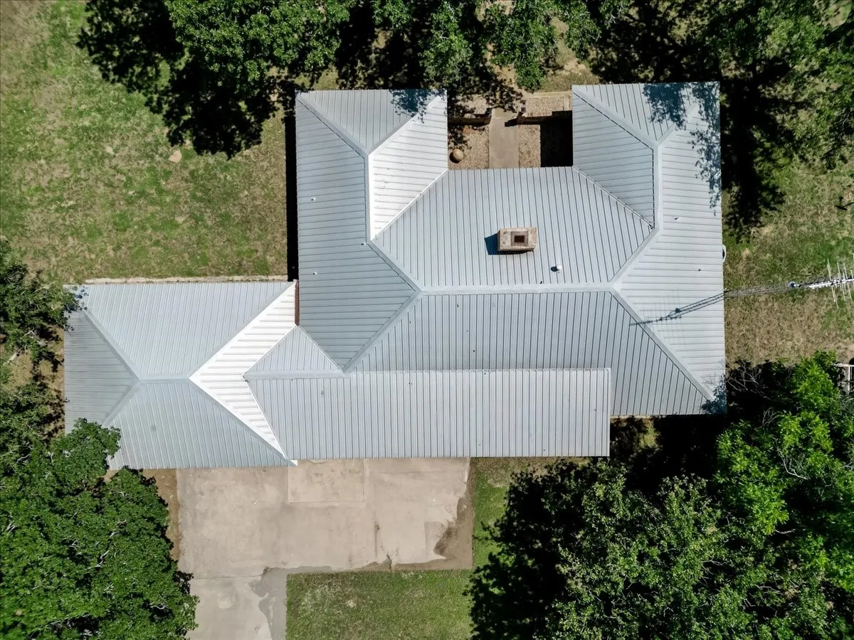 Farm For Sale in Parker County , 606 Grindstone Road, Brock, Texas 76087, 3 Bedroom, 2 Bathroom, 2 Garage spaces, 2,281 Sqft, built in 1978, Price $1,095,000, mls#21296419, Real Estate Agent in Brock, Homes For Sale in Parker county, Homes For Sale in Brock, Realtor in Brock Texas, Real Estate Brokerage Independent Realty Texas, Luminita Cordes Realtor