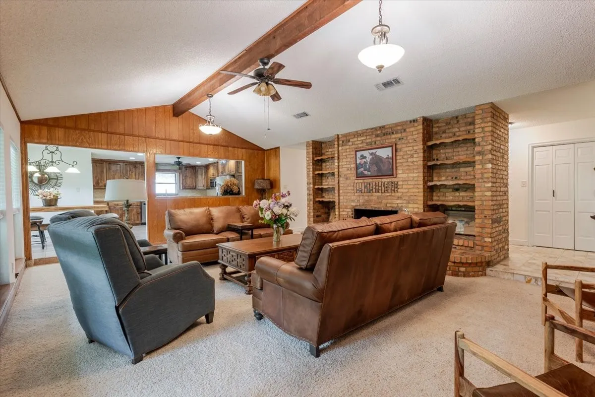 Farm For Sale in Parker County , 606 Grindstone Road, Brock, Texas 76087, 3 Bedroom, 2 Bathroom, 2 Garage spaces, 2,281 Sqft, built in 1978, Price $1,095,000, mls#21296419, Real Estate Agent in Brock, Homes For Sale in Parker county, Homes For Sale in Brock, Realtor in Brock Texas, Real Estate Brokerage Independent Realty Texas, Luminita Cordes Realtor