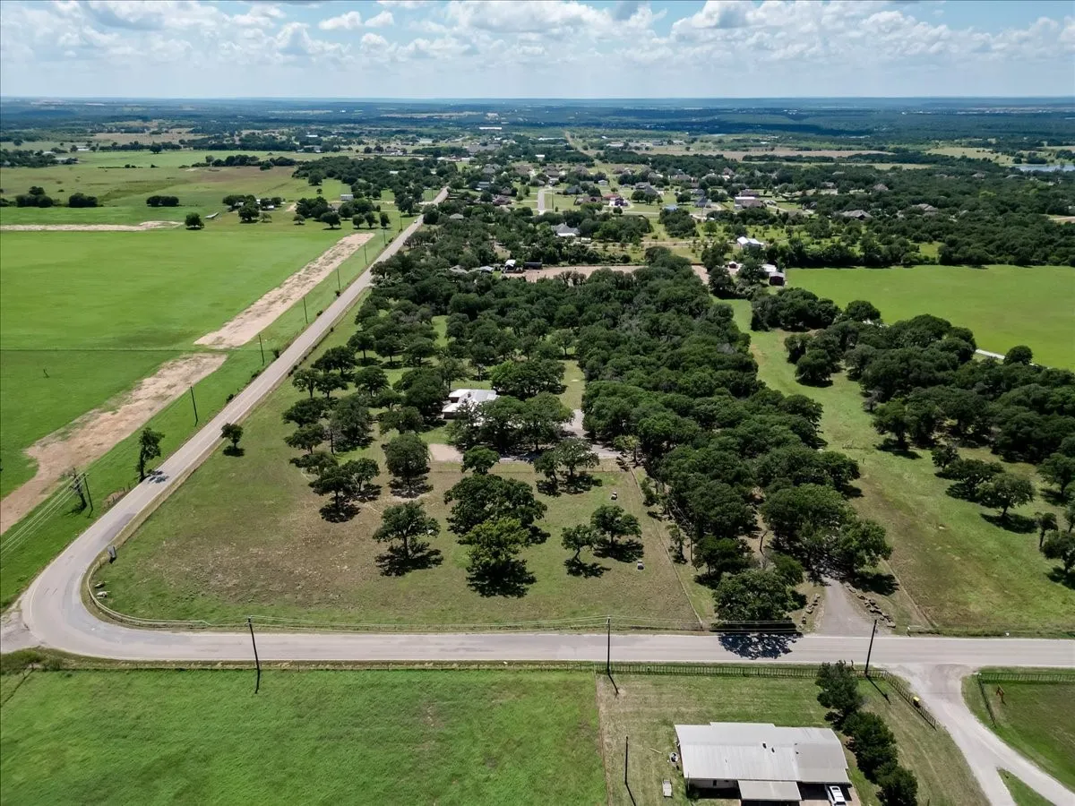 Farm For Sale in Parker County , 606 Grindstone Road, Brock, Texas 76087, 3 Bedroom, 2 Bathroom, 2 Garage spaces, 2,281 Sqft, built in 1978, Price $1,095,000, mls#21296419, Real Estate Agent in Brock, Homes For Sale in Parker county, Homes For Sale in Brock, Realtor in Brock Texas, Real Estate Brokerage Independent Realty Texas, Luminita Cordes Realtor