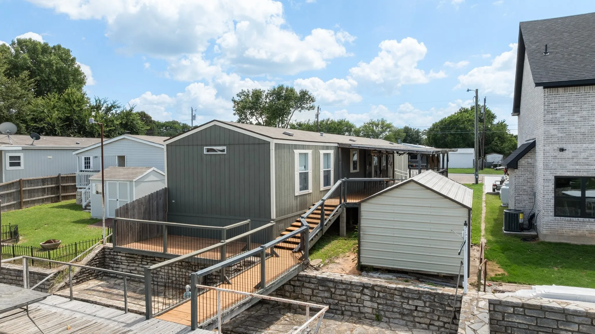 Manufactured Home For Sale in Hood County , 6619 Dayla Court, Granbury, Texas 76049, 3 Bedroom, 2 Bathroom, Garage spaces, 1,178 Sqft, built in 2017, mls#21294866, Real Estate Agent in Granbury, Homes For Sale in Hood county, Homes For Sale in Granbury, Realtor in Granbury Texas, Real Estate Brokerage Independent Realty Texas, Luminita Cordes Realtor