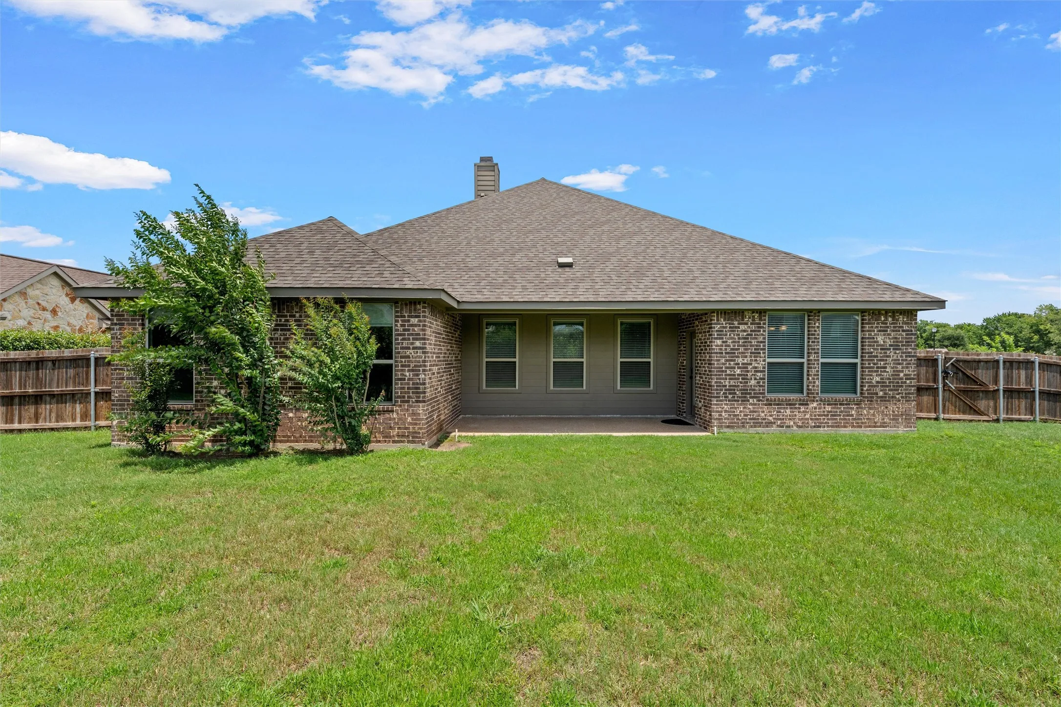 Single Family Residence For Sale in Mc Lennan County , 1093 Hesselridge Drive, Hewitt, Texas 76643, 4 Bedroom, 3 Bathroom, 2 Garage spaces, 2,676 Sqft, built in 2018, mls#21295141, Real Estate Agent in Hewitt, Homes For Sale in Mc Lennan county, Homes For Sale in Hewitt, Realtor in Hewitt Texas, Real Estate Brokerage Independent Realty Texas, Luminita Cordes Realtor