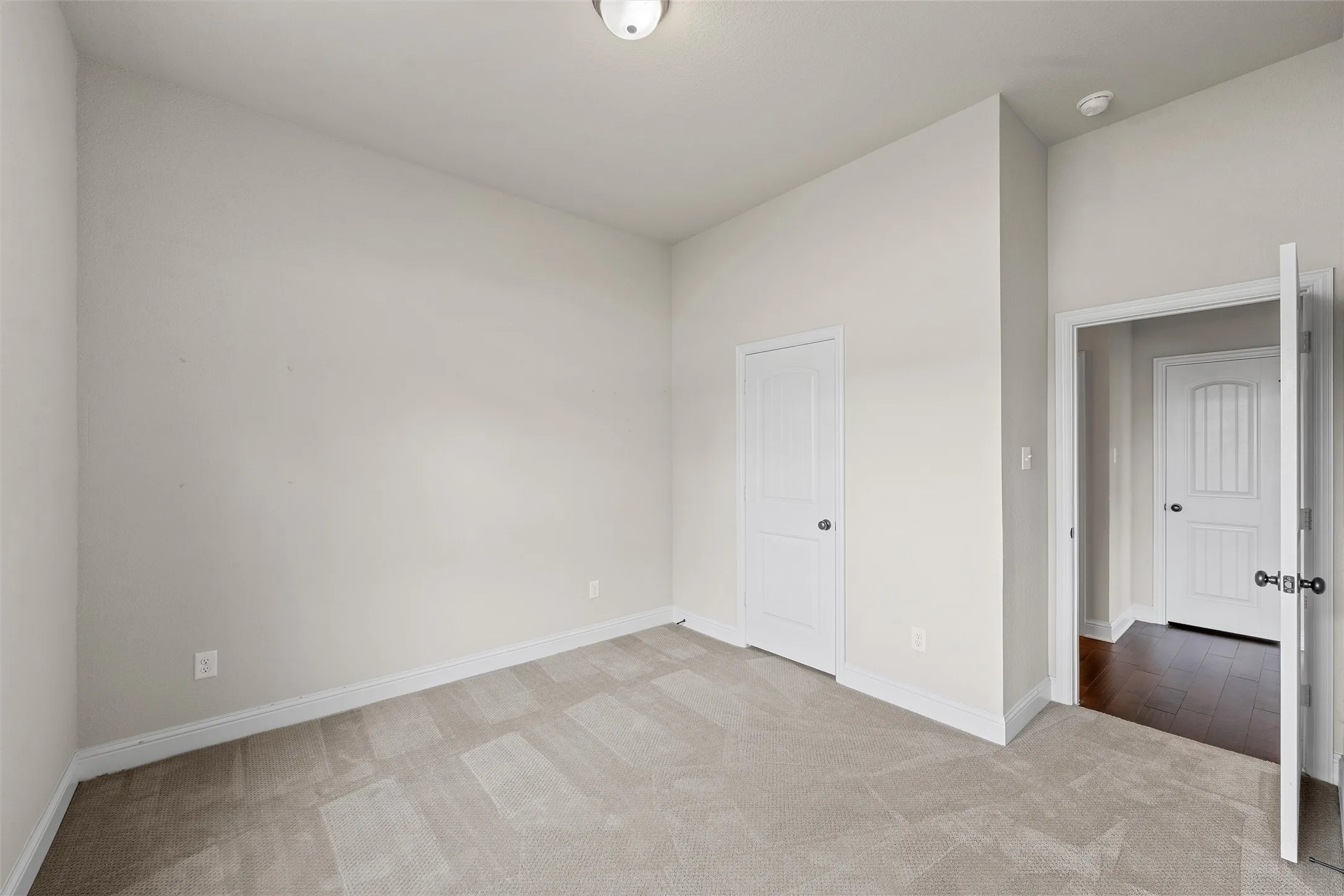 Single Family Residence For Sale in Mc Lennan County , 1093 Hesselridge Drive, Hewitt, Texas 76643, 4 Bedroom, 3 Bathroom, 2 Garage spaces, 2,676 Sqft, built in 2018, mls#21295141, Real Estate Agent in Hewitt, Homes For Sale in Mc Lennan county, Homes For Sale in Hewitt, Realtor in Hewitt Texas, Real Estate Brokerage Independent Realty Texas, Luminita Cordes Realtor