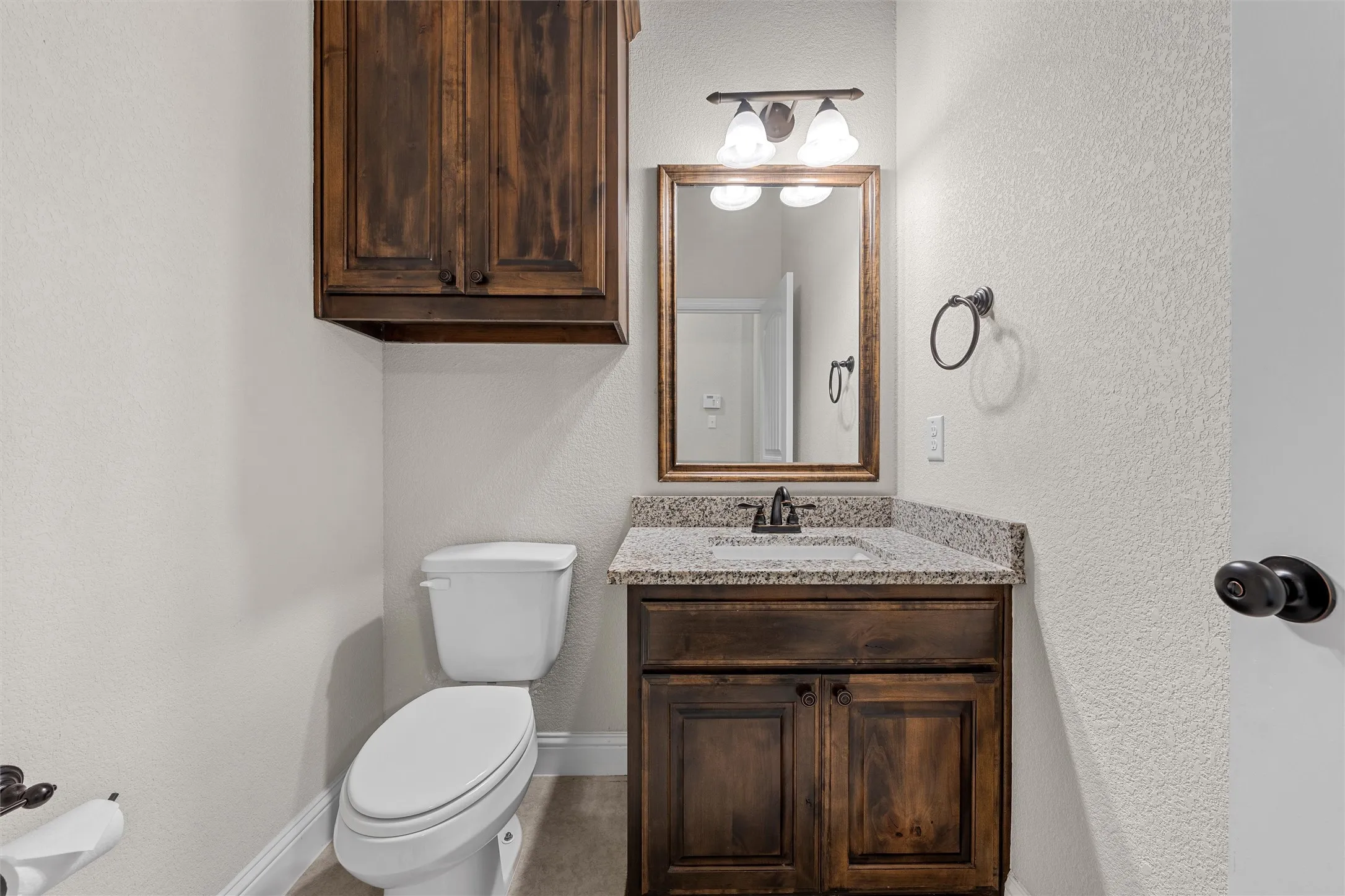 Single Family Residence For Sale in Mc Lennan County , 1093 Hesselridge Drive, Hewitt, Texas 76643, 4 Bedroom, 3 Bathroom, 2 Garage spaces, 2,676 Sqft, built in 2018, mls#21295141, Real Estate Agent in Hewitt, Homes For Sale in Mc Lennan county, Homes For Sale in Hewitt, Realtor in Hewitt Texas, Real Estate Brokerage Independent Realty Texas, Luminita Cordes Realtor
