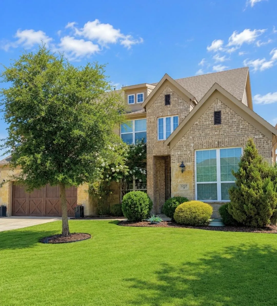 Single Family Residence For Sale in Tarrant County , 12428 Eagle Narrows Drive, Fort Worth, Texas 76179, 5 Bedroom, 4 Bathroom, 2 Garage spaces, 4,251 Sqft, built in 2018, Price $749,900, mls#21297202, Real Estate Agent in Fort Worth, Homes For Sale in Tarrant county, Homes For Sale in Fort Worth, Realtor in Fort Worth Texas, Real Estate Brokerage Independent Realty Texas, Luminita Cordes Realtor