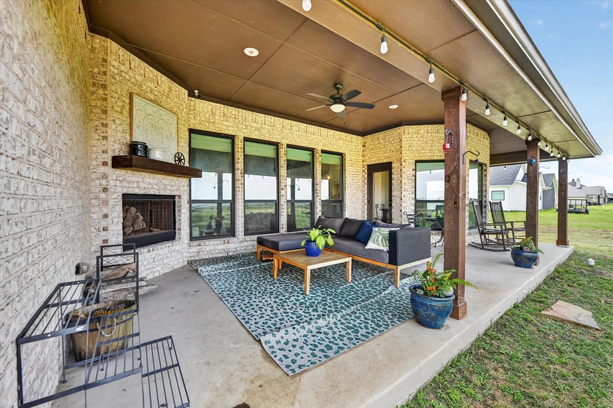 Single Family Residence For Sale in Denton County , 7014 Davidson Road, Sanger, Texas 76266, 5 Bedroom, 2 Bathroom, 2 Garage spaces, 2,229 Sqft, built in 2022, mls#21296911, Real Estate Agent in Sanger, Homes For Sale in Denton county, Homes For Sale in Sanger, Realtor in Sanger Texas, Real Estate Brokerage Independent Realty Texas, Luminita Cordes Realtor