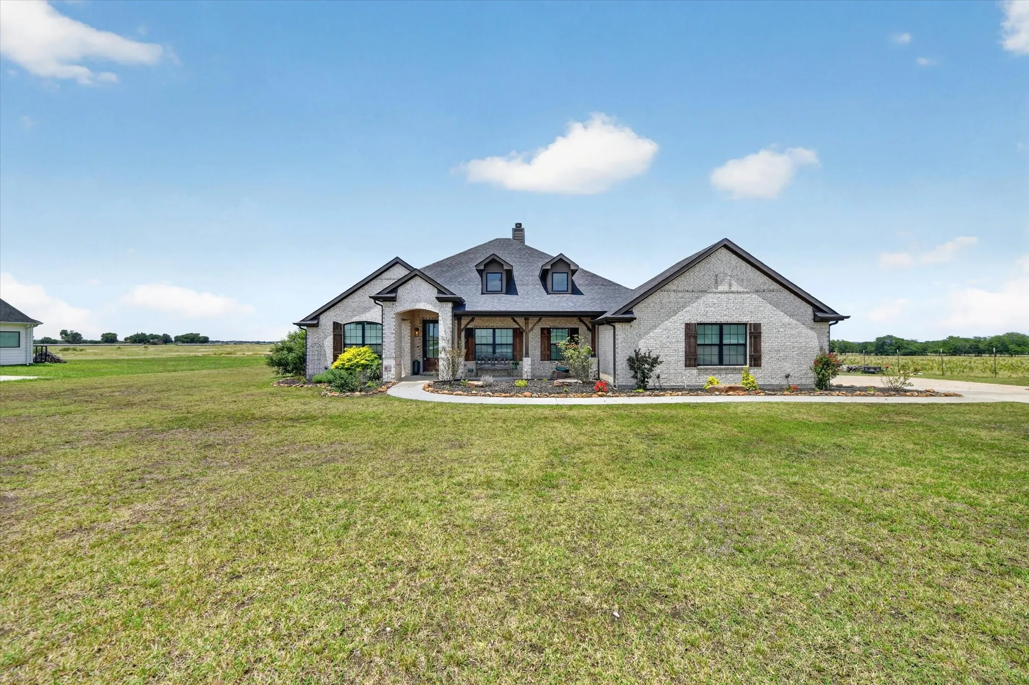 Single Family Residence For Sale in Denton County , 7014 Davidson Road, Sanger, Texas 76266, 5 Bedroom, 2 Bathroom, 2 Garage spaces, 2,229 Sqft, built in 2022, mls#21296911, Real Estate Agent in Sanger, Homes For Sale in Denton county, Homes For Sale in Sanger, Realtor in Sanger Texas, Real Estate Brokerage Independent Realty Texas, Luminita Cordes Realtor