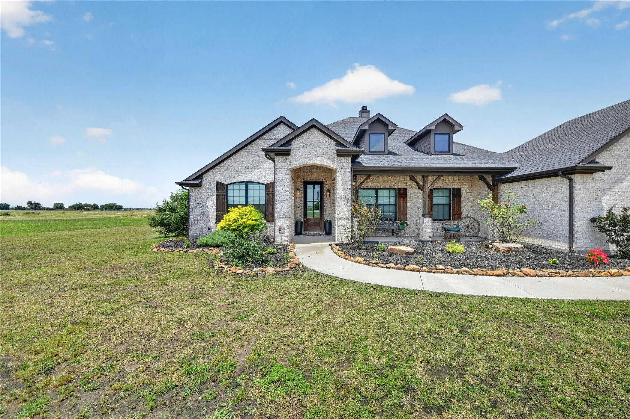 Single Family Residence For Sale in Denton County , 7014 Davidson Road, Sanger, Texas 76266, 5 Bedroom, 2 Bathroom, 2 Garage spaces, 2,229 Sqft, built in 2022, mls#21296911, Real Estate Agent in Sanger, Homes For Sale in Denton county, Homes For Sale in Sanger, Realtor in Sanger Texas, Real Estate Brokerage Independent Realty Texas, Luminita Cordes Realtor
