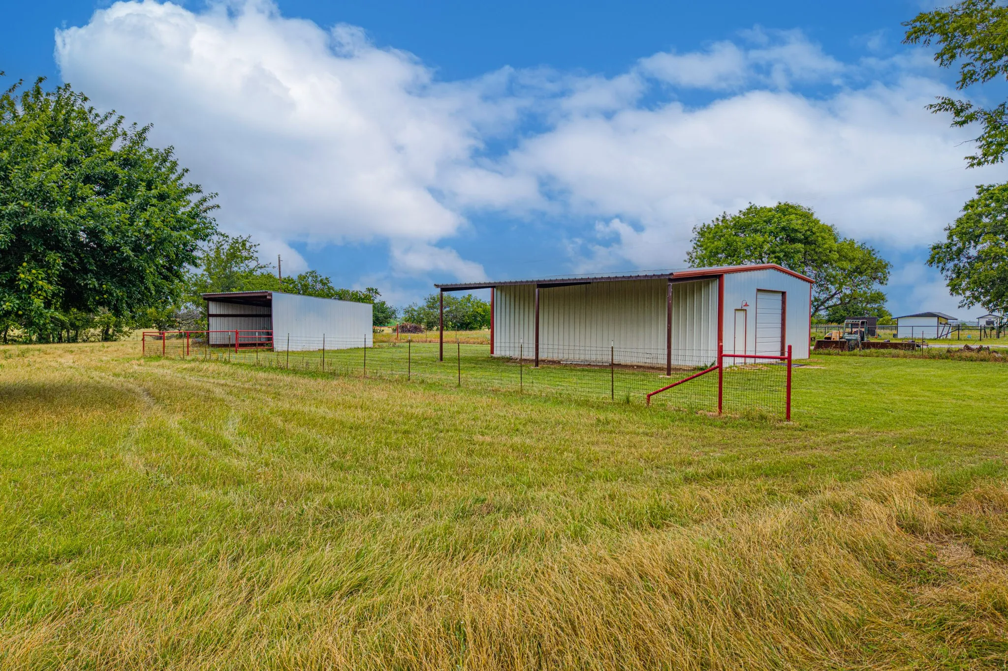 Single Family Residence For Sale in Wise County , 483 Christy Kay Lane, Rhome, Texas 76078, 3 Bedroom, 2 Bathroom, 2 Garage spaces, 2,012 Sqft, built in 1997, mls#21295993, Real Estate Agent in Rhome, Homes For Sale in Wise county, Homes For Sale in Rhome, Realtor in Rhome Texas, Real Estate Brokerage Independent Realty Texas, Luminita Cordes Realtor