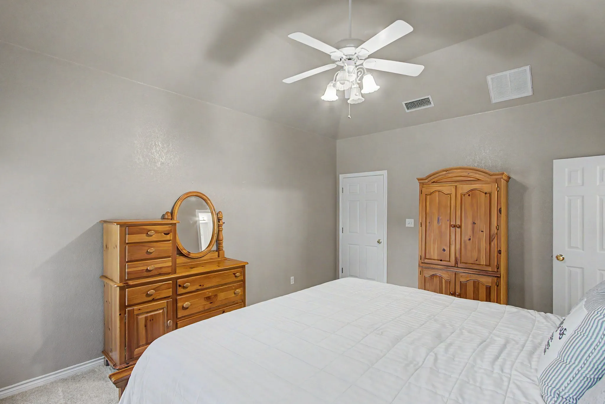 Single Family Residence For Sale in Wise County , 483 Christy Kay Lane, Rhome, Texas 76078, 3 Bedroom, 2 Bathroom, 2 Garage spaces, 2,012 Sqft, built in 1997, mls#21295993, Real Estate Agent in Rhome, Homes For Sale in Wise county, Homes For Sale in Rhome, Realtor in Rhome Texas, Real Estate Brokerage Independent Realty Texas, Luminita Cordes Realtor