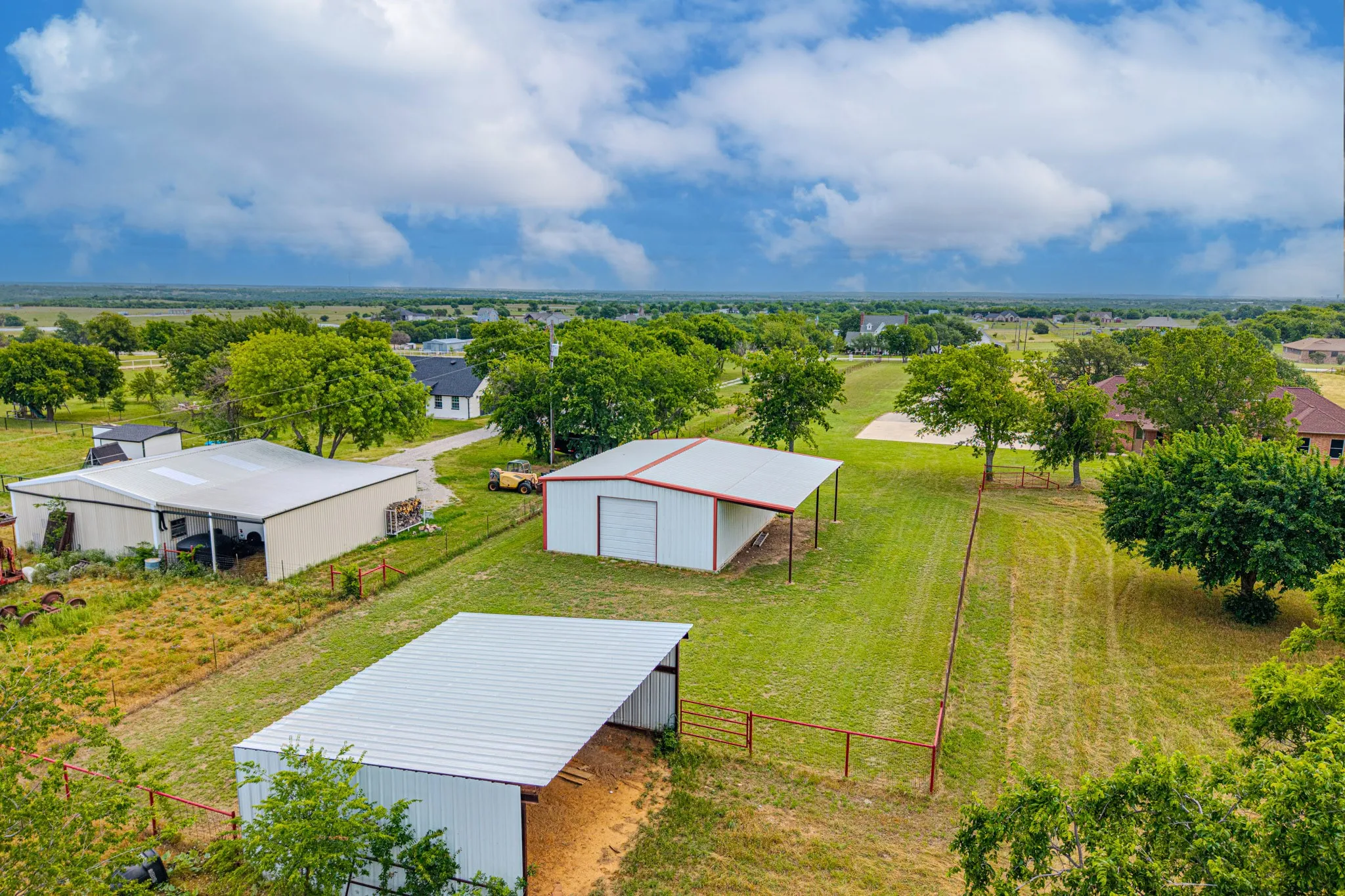 Single Family Residence For Sale in Wise County , 483 Christy Kay Lane, Rhome, Texas 76078, 3 Bedroom, 2 Bathroom, 2 Garage spaces, 2,012 Sqft, built in 1997, mls#21295993, Real Estate Agent in Rhome, Homes For Sale in Wise county, Homes For Sale in Rhome, Realtor in Rhome Texas, Real Estate Brokerage Independent Realty Texas, Luminita Cordes Realtor