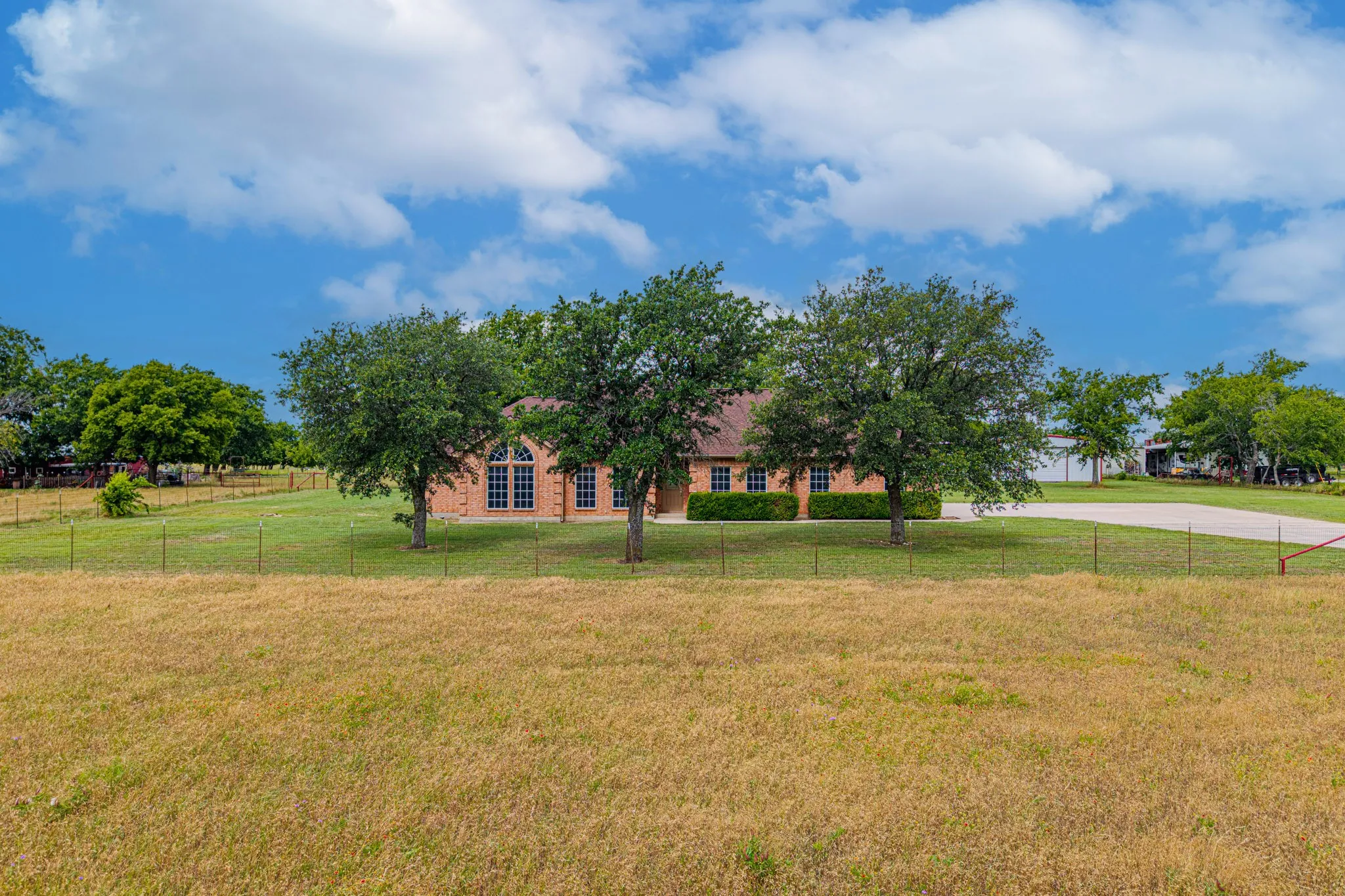 Single Family Residence For Sale in Wise County , 483 Christy Kay Lane, Rhome, Texas 76078, 3 Bedroom, 2 Bathroom, 2 Garage spaces, 2,012 Sqft, built in 1997, mls#21295993, Real Estate Agent in Rhome, Homes For Sale in Wise county, Homes For Sale in Rhome, Realtor in Rhome Texas, Real Estate Brokerage Independent Realty Texas, Luminita Cordes Realtor