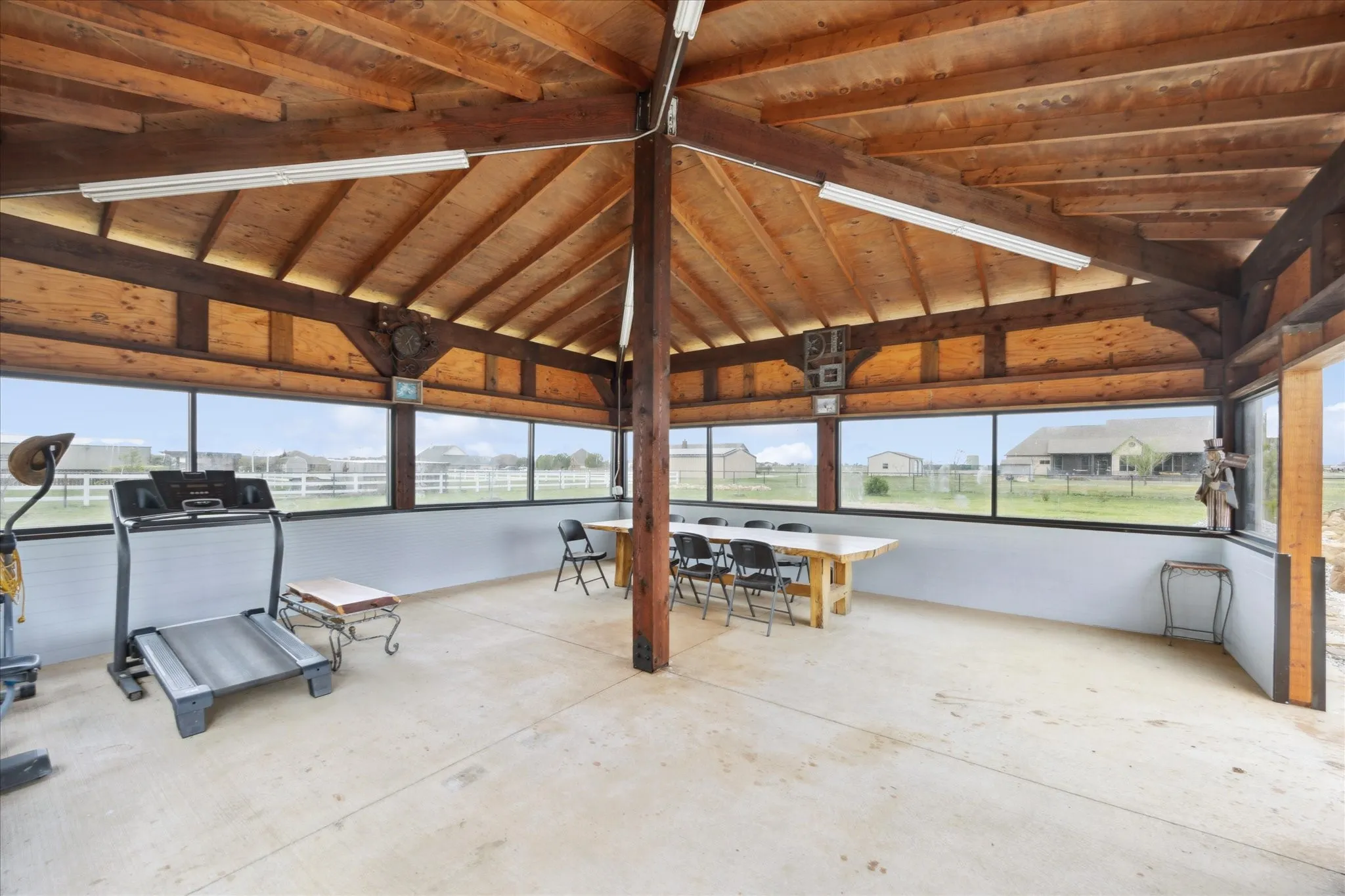 Single Family Residence For Sale in Denton County , 119 George Owens Road, Ponder, Texas 76259, 4 Bedroom, 2 Bathroom, Garage spaces, 2,224 Sqft, built in 2013, mls#21296193, Real Estate Agent in Ponder, Homes For Sale in Denton county, Homes For Sale in Ponder, Realtor in Ponder Texas, Real Estate Brokerage Independent Realty Texas, Luminita Cordes Realtor