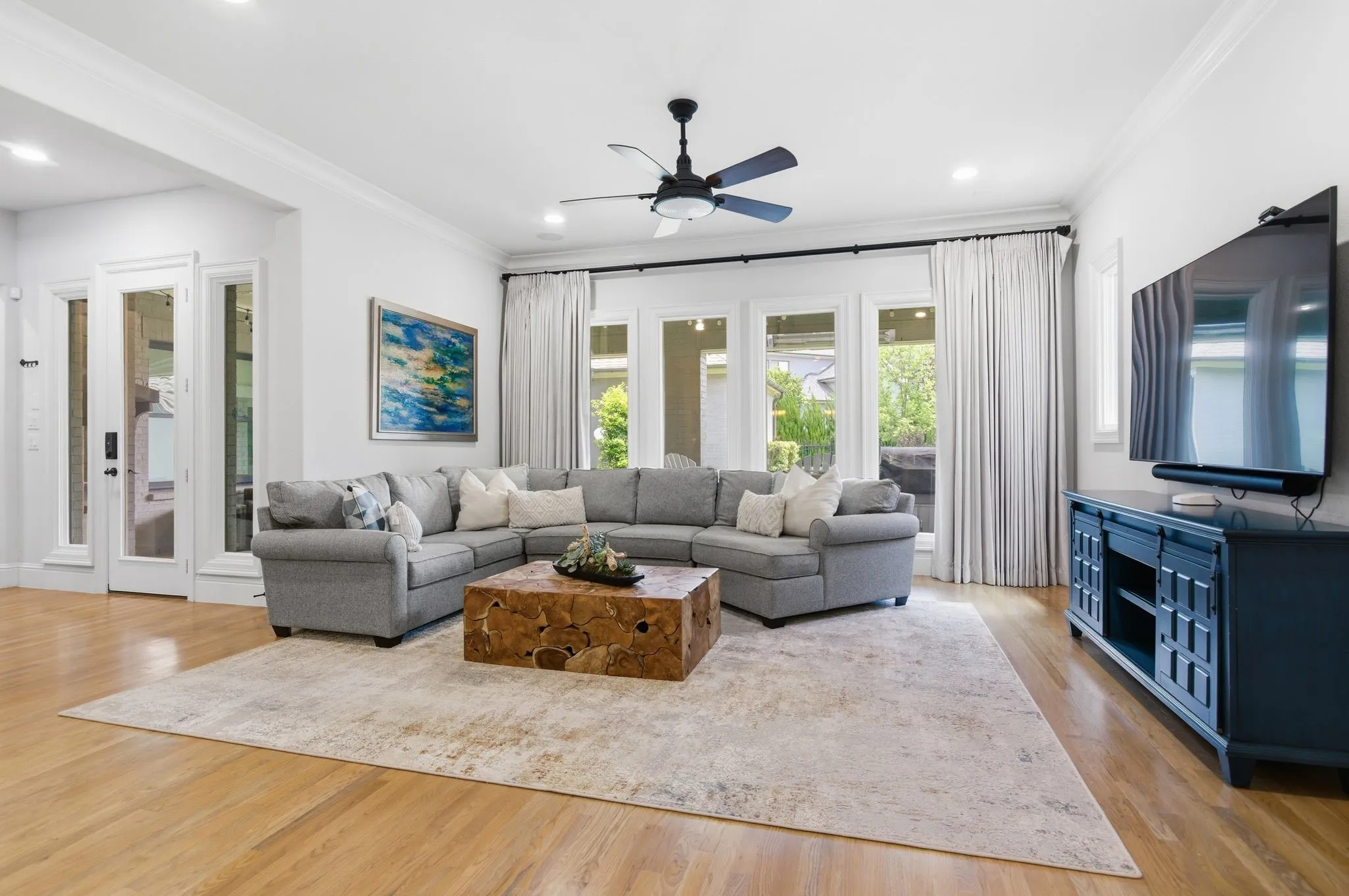 Single Family Residence For Sale in Denton County , 4150 Fallbrook Drive, Frisco, Texas 75033, 4 Bedroom, 4 Bathroom, 3 Garage spaces, 4,227 Sqft, built in 2015, mls#21291379, Real Estate Agent in Frisco, Homes For Sale in Denton county, Homes For Sale in Frisco, Realtor in Frisco Texas, Real Estate Brokerage Independent Realty Texas, Luminita Cordes Realtor