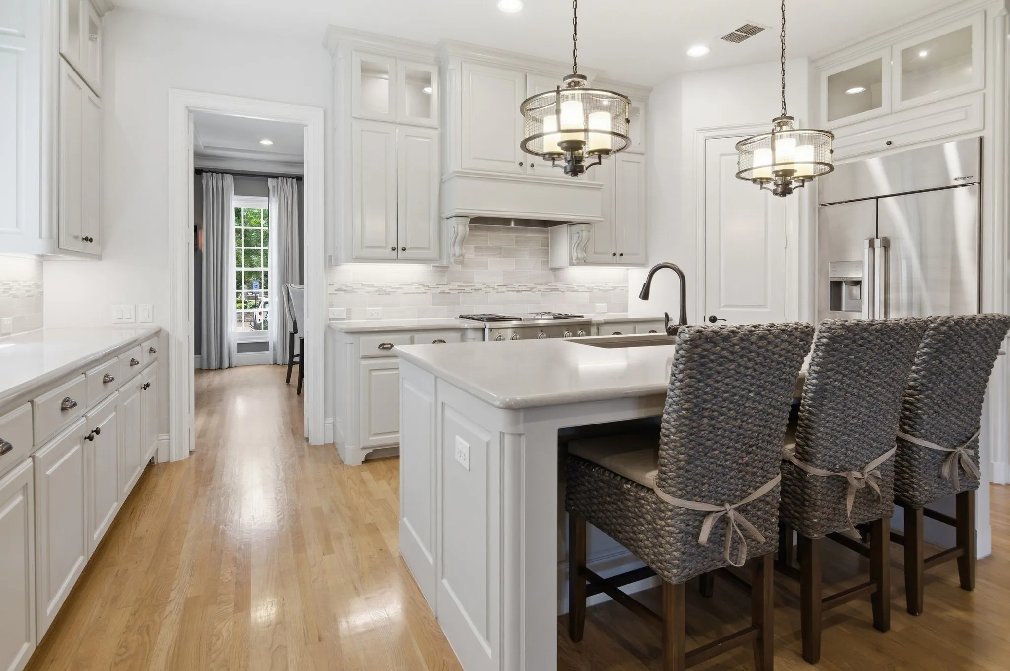 Single Family Residence For Sale in Denton County , 4150 Fallbrook Drive, Frisco, Texas 75033, 4 Bedroom, 4 Bathroom, 3 Garage spaces, 4,227 Sqft, built in 2015, mls#21291379, Real Estate Agent in Frisco, Homes For Sale in Denton county, Homes For Sale in Frisco, Realtor in Frisco Texas, Real Estate Brokerage Independent Realty Texas, Luminita Cordes Realtor