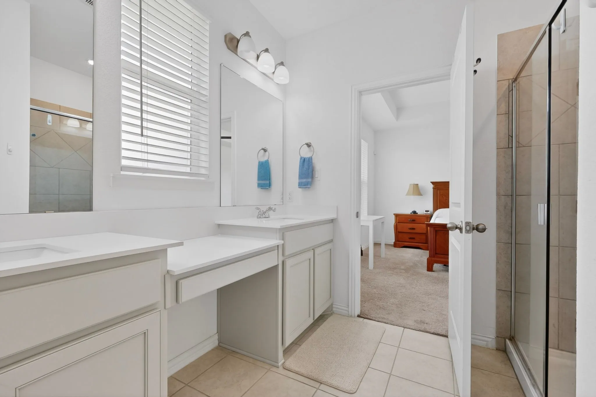 Single Family Residence For Sale in Kaufman County , 2721 Burr Oak Road, Oak Ridge, Texas 75161, 3 Bedroom, 2 Bathroom, 5 Garage spaces, 2,034 Sqft, built in 2022, mls#21297272, Real Estate Agent in Oak Ridge, Homes For Sale in Kaufman county, Homes For Sale in Oak Ridge, Realtor in Oak Ridge Texas, Real Estate Brokerage Independent Realty Texas, Luminita Cordes Realtor