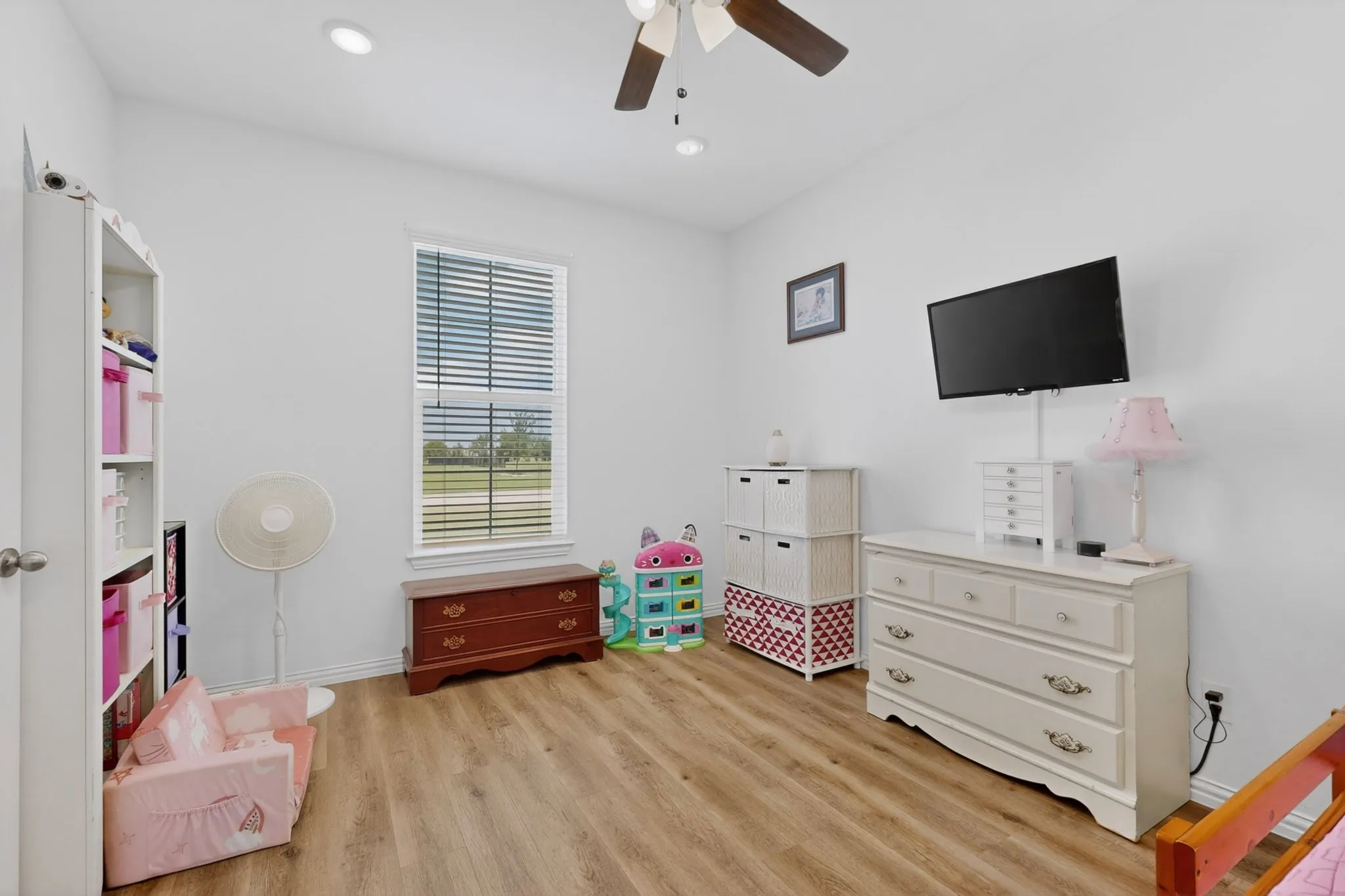 Single Family Residence For Sale in Kaufman County , 2721 Burr Oak Road, Oak Ridge, Texas 75161, 3 Bedroom, 2 Bathroom, 5 Garage spaces, 2,034 Sqft, built in 2022, mls#21297272, Real Estate Agent in Oak Ridge, Homes For Sale in Kaufman county, Homes For Sale in Oak Ridge, Realtor in Oak Ridge Texas, Real Estate Brokerage Independent Realty Texas, Luminita Cordes Realtor