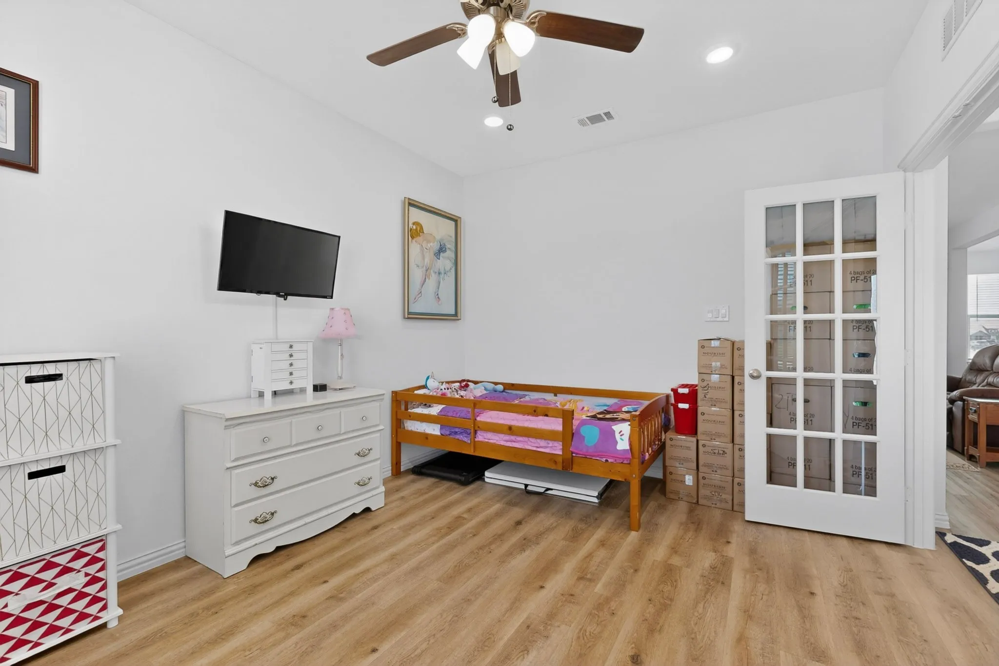 Single Family Residence For Sale in Kaufman County , 2721 Burr Oak Road, Oak Ridge, Texas 75161, 3 Bedroom, 2 Bathroom, 5 Garage spaces, 2,034 Sqft, built in 2022, mls#21297272, Real Estate Agent in Oak Ridge, Homes For Sale in Kaufman county, Homes For Sale in Oak Ridge, Realtor in Oak Ridge Texas, Real Estate Brokerage Independent Realty Texas, Luminita Cordes Realtor