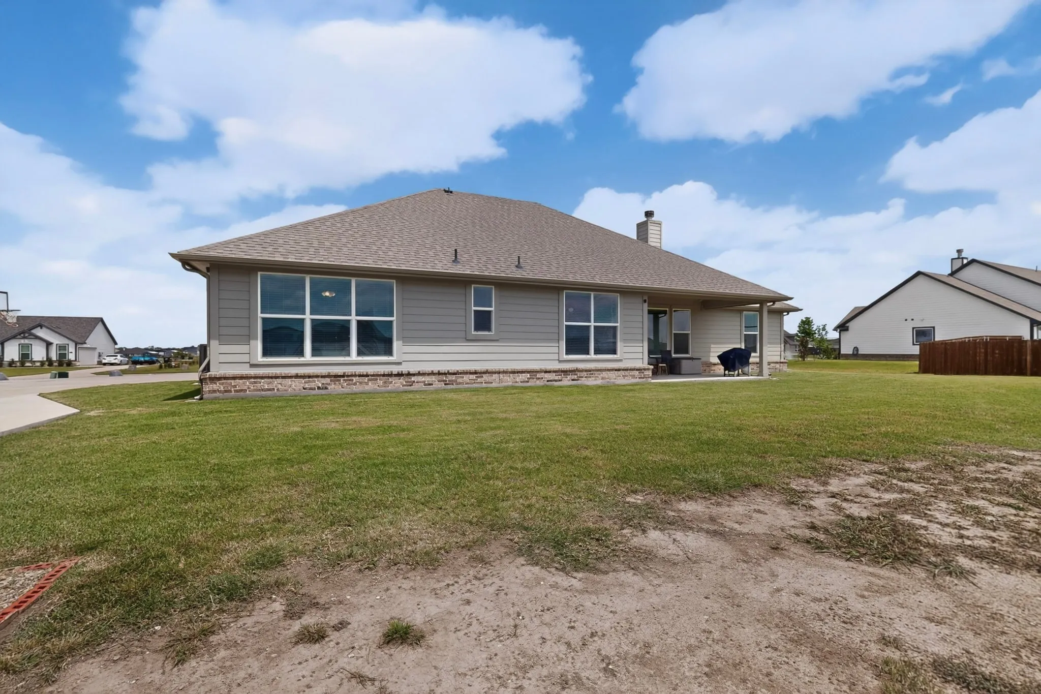 Single Family Residence For Sale in Kaufman County , 2721 Burr Oak Road, Oak Ridge, Texas 75161, 3 Bedroom, 2 Bathroom, 5 Garage spaces, 2,034 Sqft, built in 2022, mls#21297272, Real Estate Agent in Oak Ridge, Homes For Sale in Kaufman county, Homes For Sale in Oak Ridge, Realtor in Oak Ridge Texas, Real Estate Brokerage Independent Realty Texas, Luminita Cordes Realtor