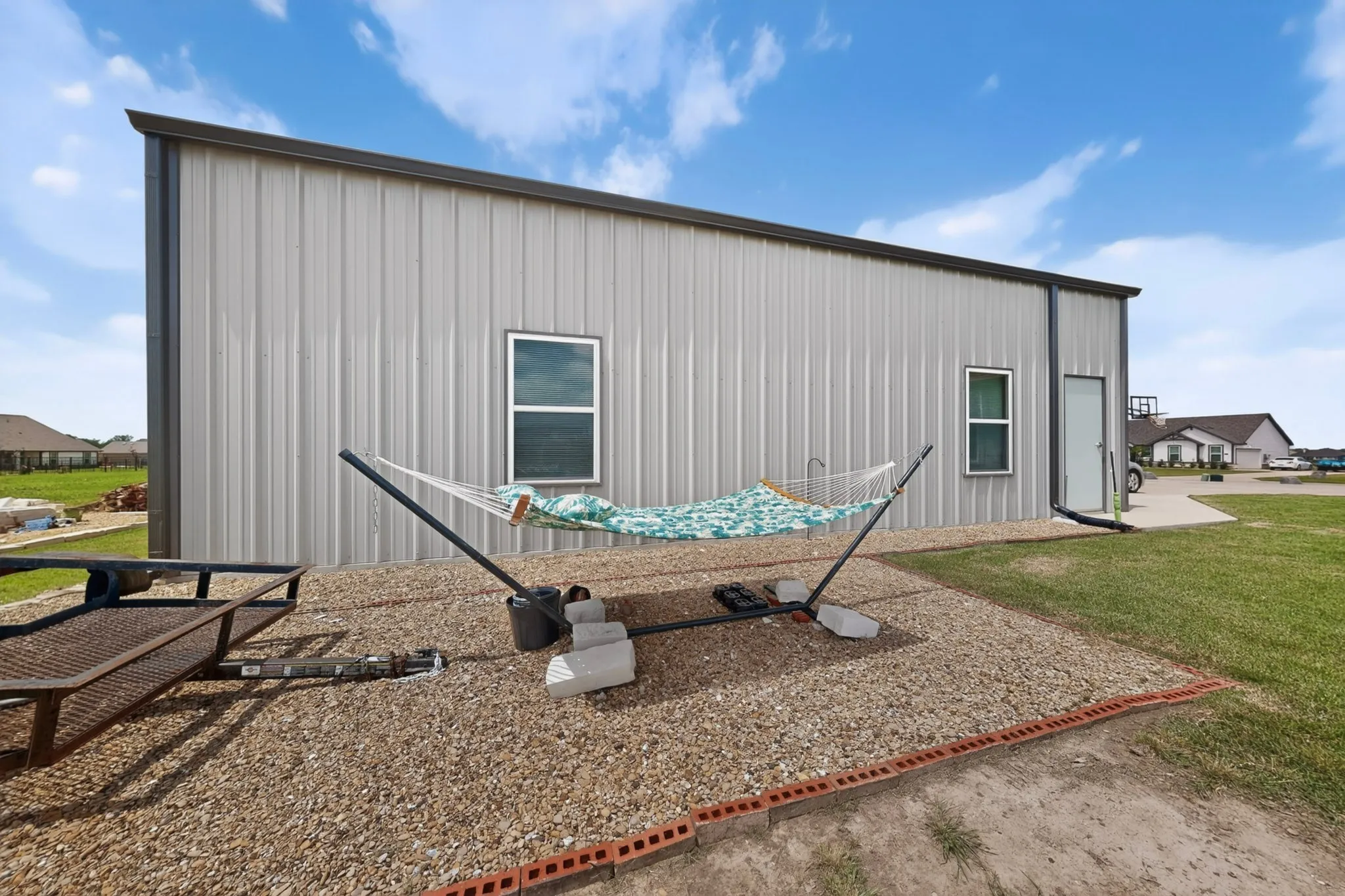 Single Family Residence For Sale in Kaufman County , 2721 Burr Oak Road, Oak Ridge, Texas 75161, 3 Bedroom, 2 Bathroom, 5 Garage spaces, 2,034 Sqft, built in 2022, mls#21297272, Real Estate Agent in Oak Ridge, Homes For Sale in Kaufman county, Homes For Sale in Oak Ridge, Realtor in Oak Ridge Texas, Real Estate Brokerage Independent Realty Texas, Luminita Cordes Realtor