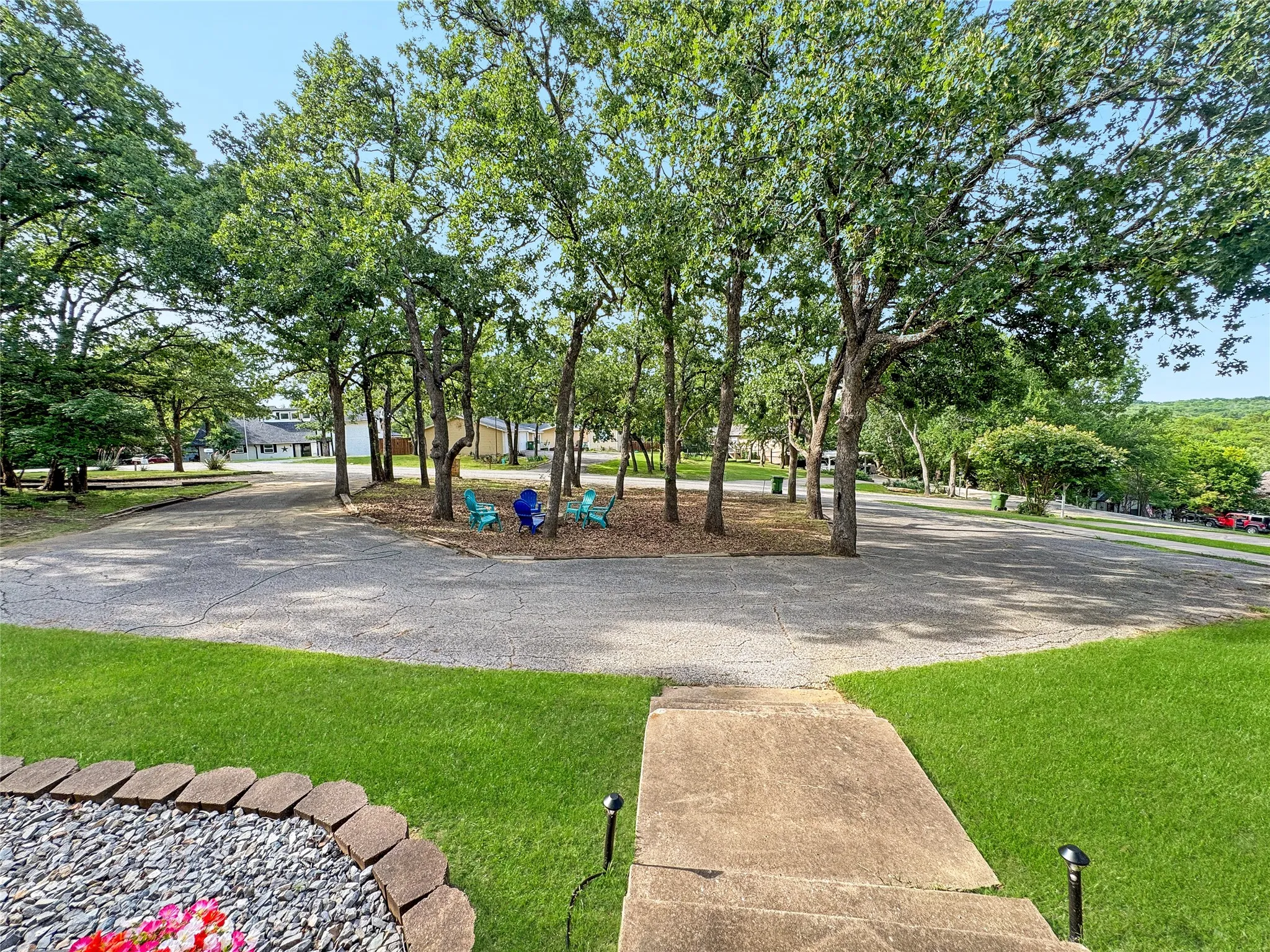 Single Family Residence For Sale in Grayson County , 286 Lakewood Lane, Pottsboro, Texas 75076, 3 Bedroom, 2 Bathroom, Garage spaces, 1,287 Sqft, built in 1969, mls#21297122, Real Estate Agent in Pottsboro, Homes For Sale in Grayson county, Homes For Sale in Pottsboro, Realtor in Pottsboro Texas, Real Estate Brokerage Independent Realty Texas, Luminita Cordes Realtor