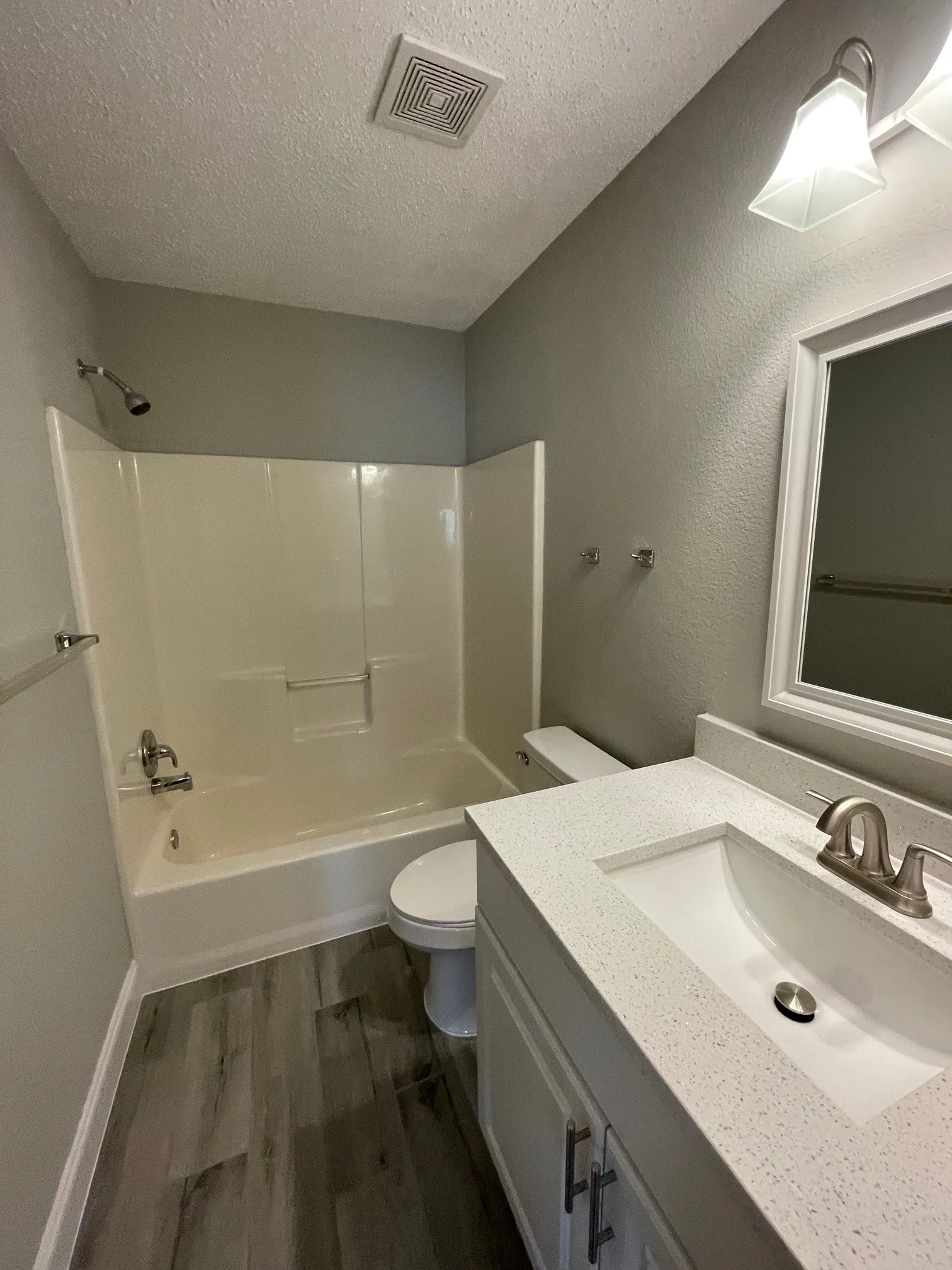 Single Family Residence For Rent in Collin County , 8007 Galley Street, Frisco, Texas 75035, 3 Bedroom, 3 Bathroom, 2 Garage spaces, 2,148 Sqft, built in 1998, mls#21297286, Real Estate Agent in Frisco, Homes For Rent in Collin county, Homes For Rent in Frisco, Realtor in Frisco Texas, Real Estate Brokerage Independent Realty Texas, Luminita Cordes Realtor