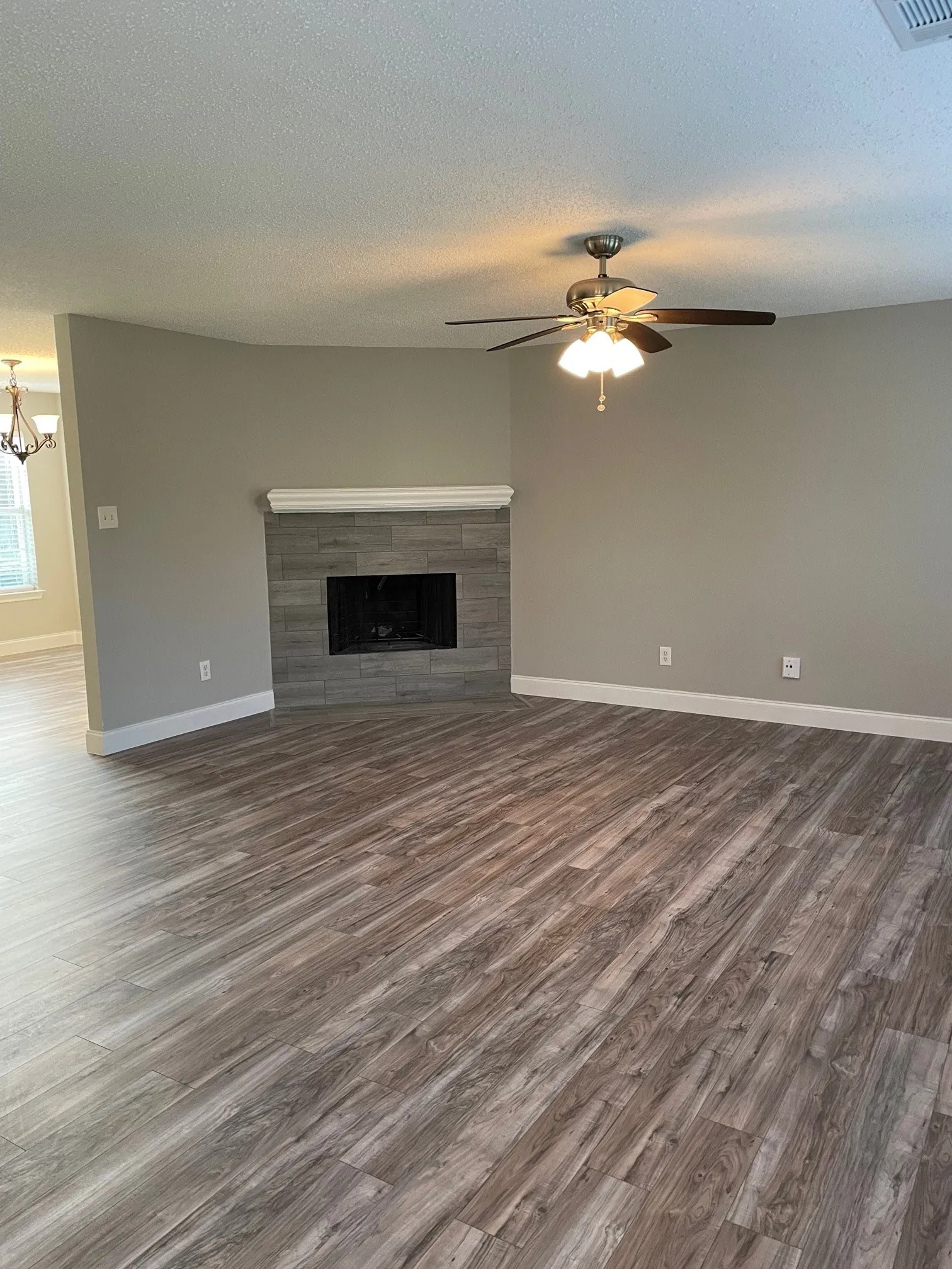 Single Family Residence For Rent in Collin County , 8007 Galley Street, Frisco, Texas 75035, 3 Bedroom, 3 Bathroom, 2 Garage spaces, 2,148 Sqft, built in 1998, mls#21297286, Real Estate Agent in Frisco, Homes For Rent in Collin county, Homes For Rent in Frisco, Realtor in Frisco Texas, Real Estate Brokerage Independent Realty Texas, Luminita Cordes Realtor