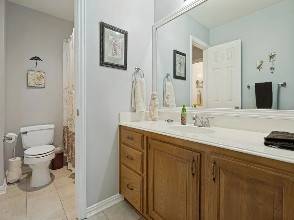 Jack N Jill Bathroom